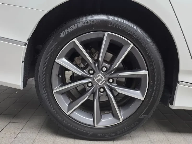 Honda Accord 1.5 Turbo, снимка 5 - Автомобили и джипове - 55738901