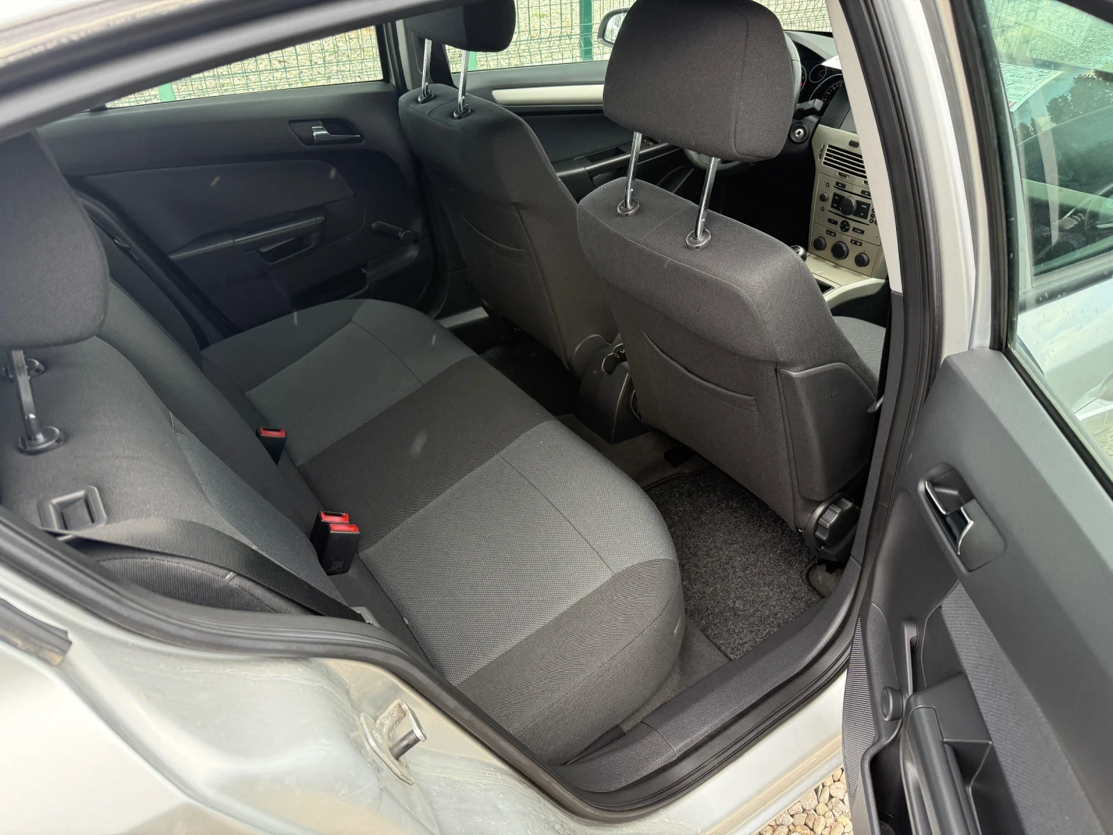 Opel Astra 1.6 i twinport - изображение 7