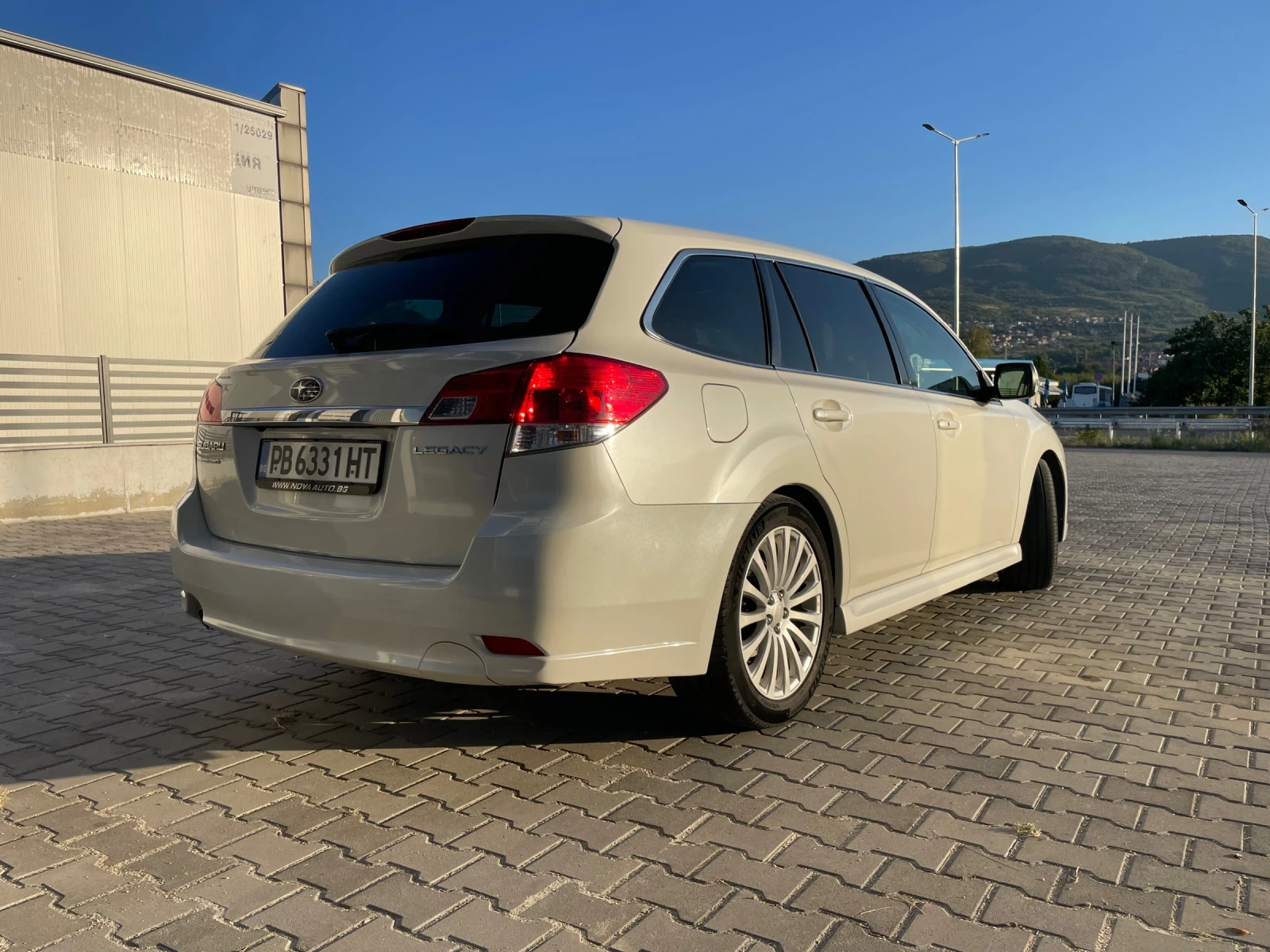 Subaru Legacy 2.5i - изображение 4