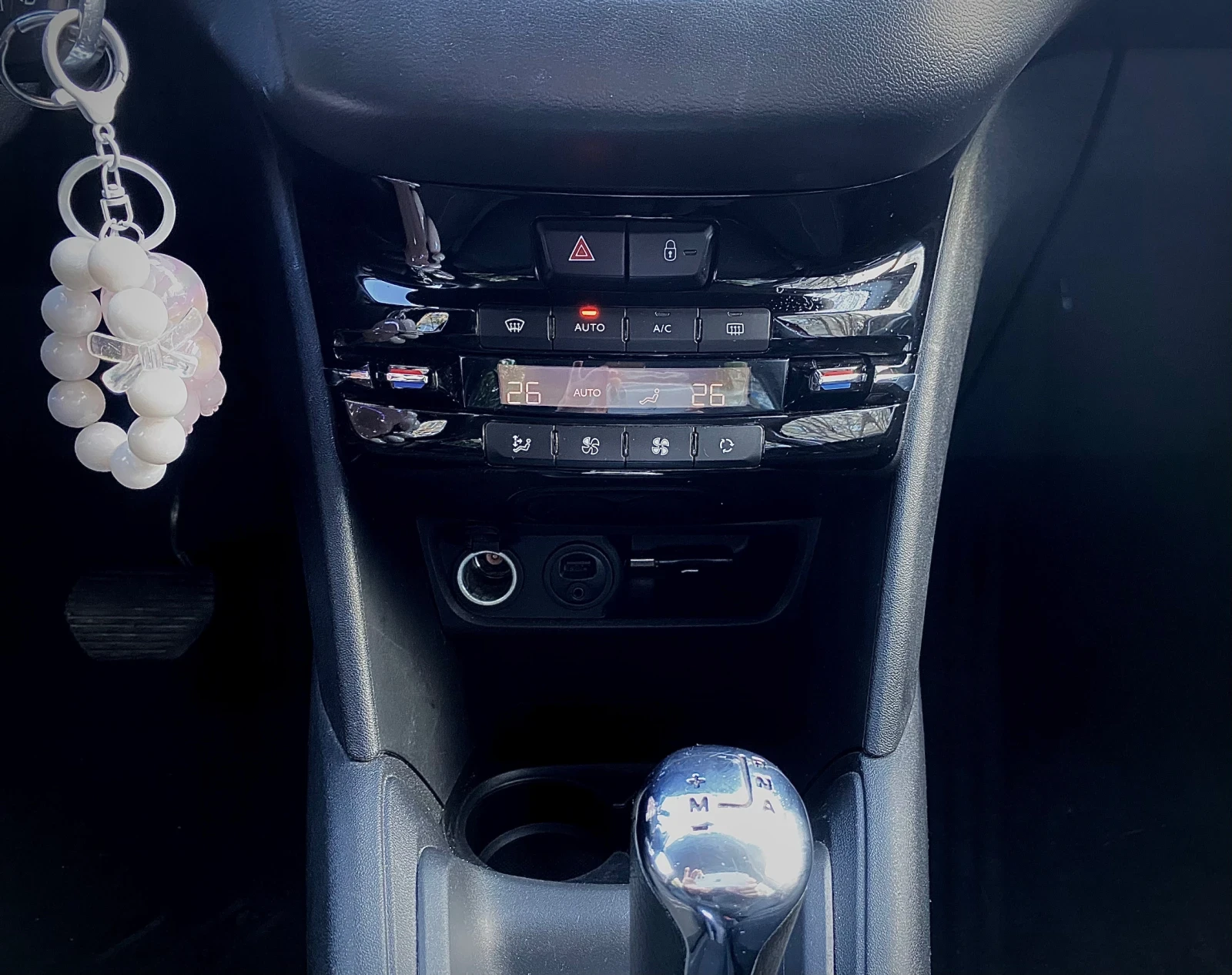 Peugeot 208 | Mobile.bg   6