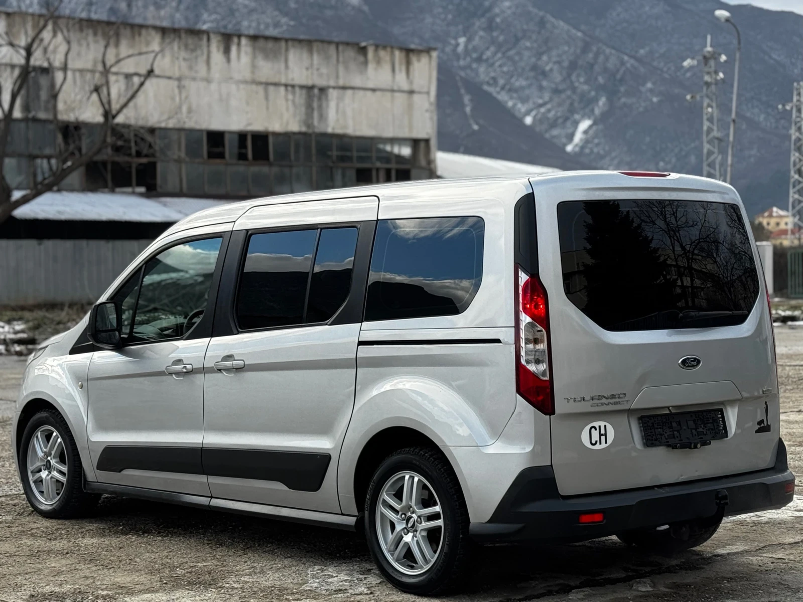 Ford Tourneo Connect 1.6 EcoBoost - изображение 3