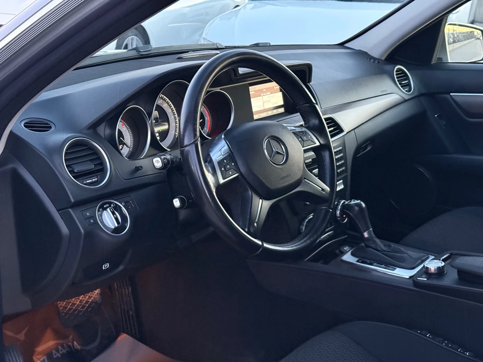 Mercedes-Benz C 350 D* 2013г* FACE* Автоматик* Топ Състояние*  - изображение 8