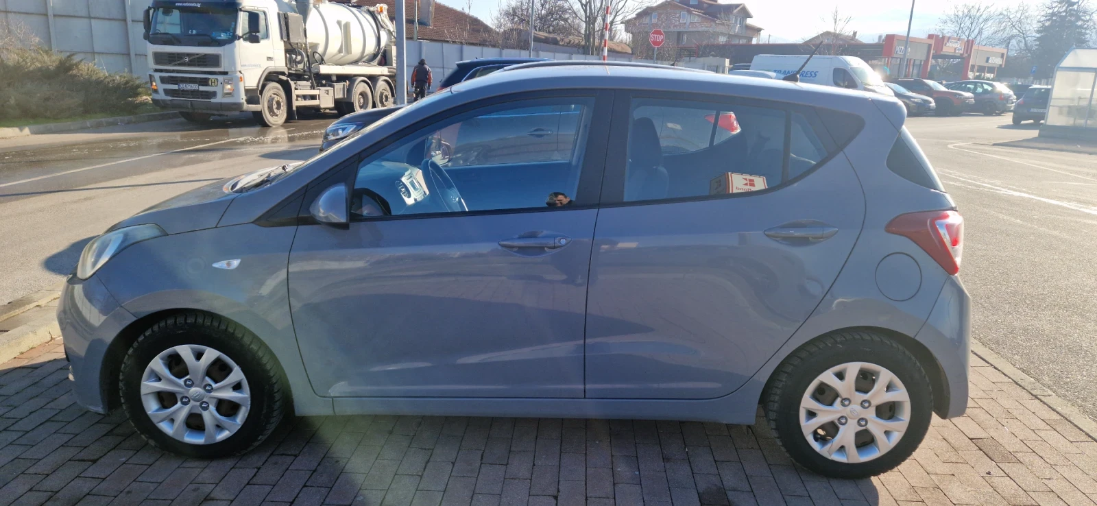 Hyundai I10, снимка 14 - Автомобили и джипове - 53725573
