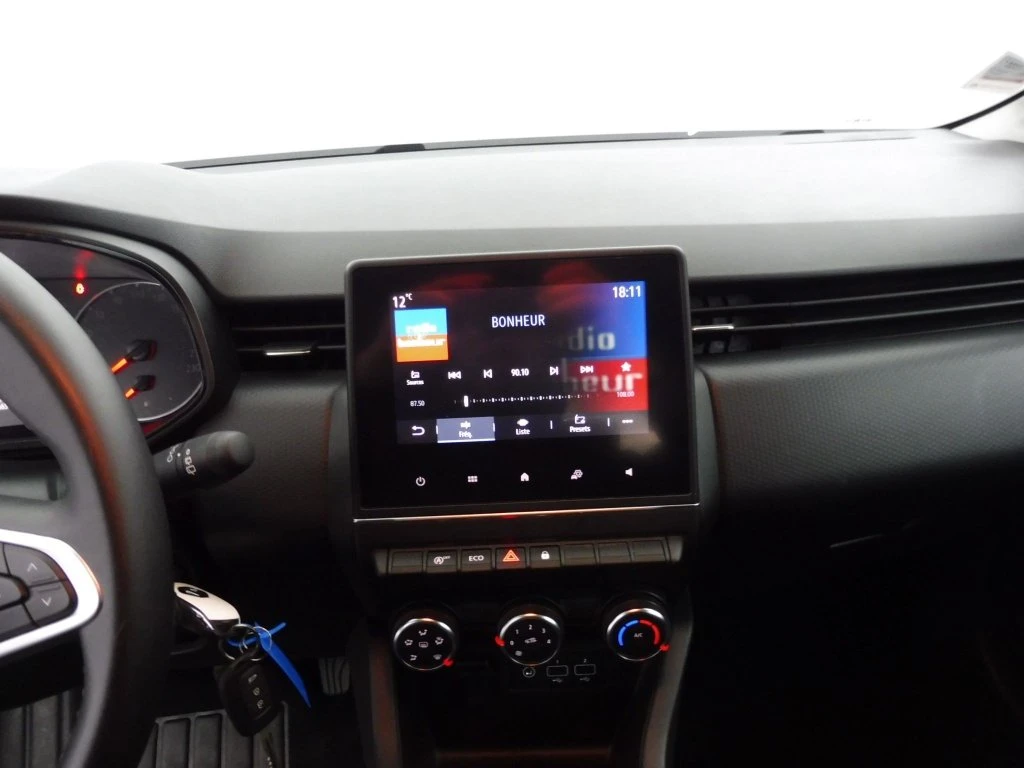 Renault Clio 1.0 Tce Equilibre, снимка 13 - Автомобили и джипове - 54109852