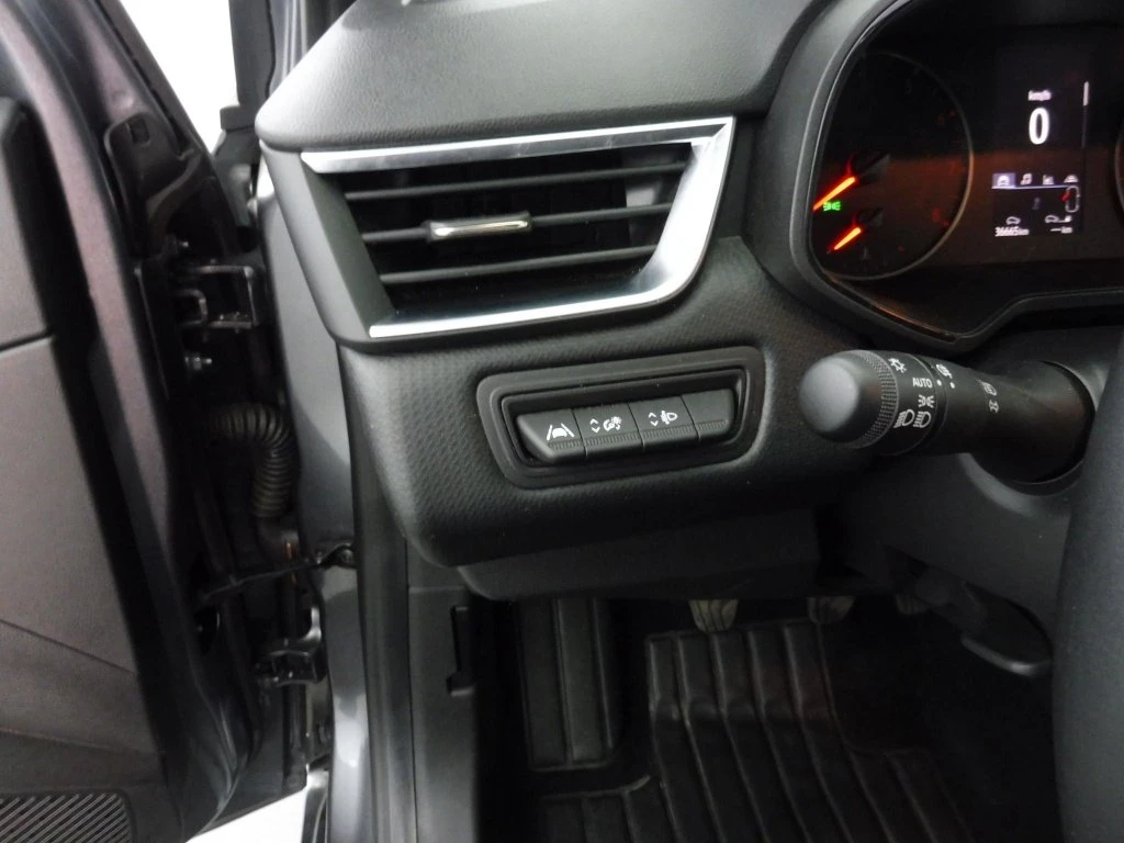 Renault Clio 1.0 Tce Equilibre, снимка 14 - Автомобили и джипове - 54109852