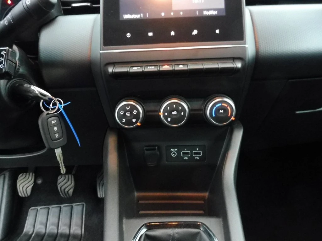 Renault Clio 1.0 Tce Equilibre, снимка 12 - Автомобили и джипове - 54109852