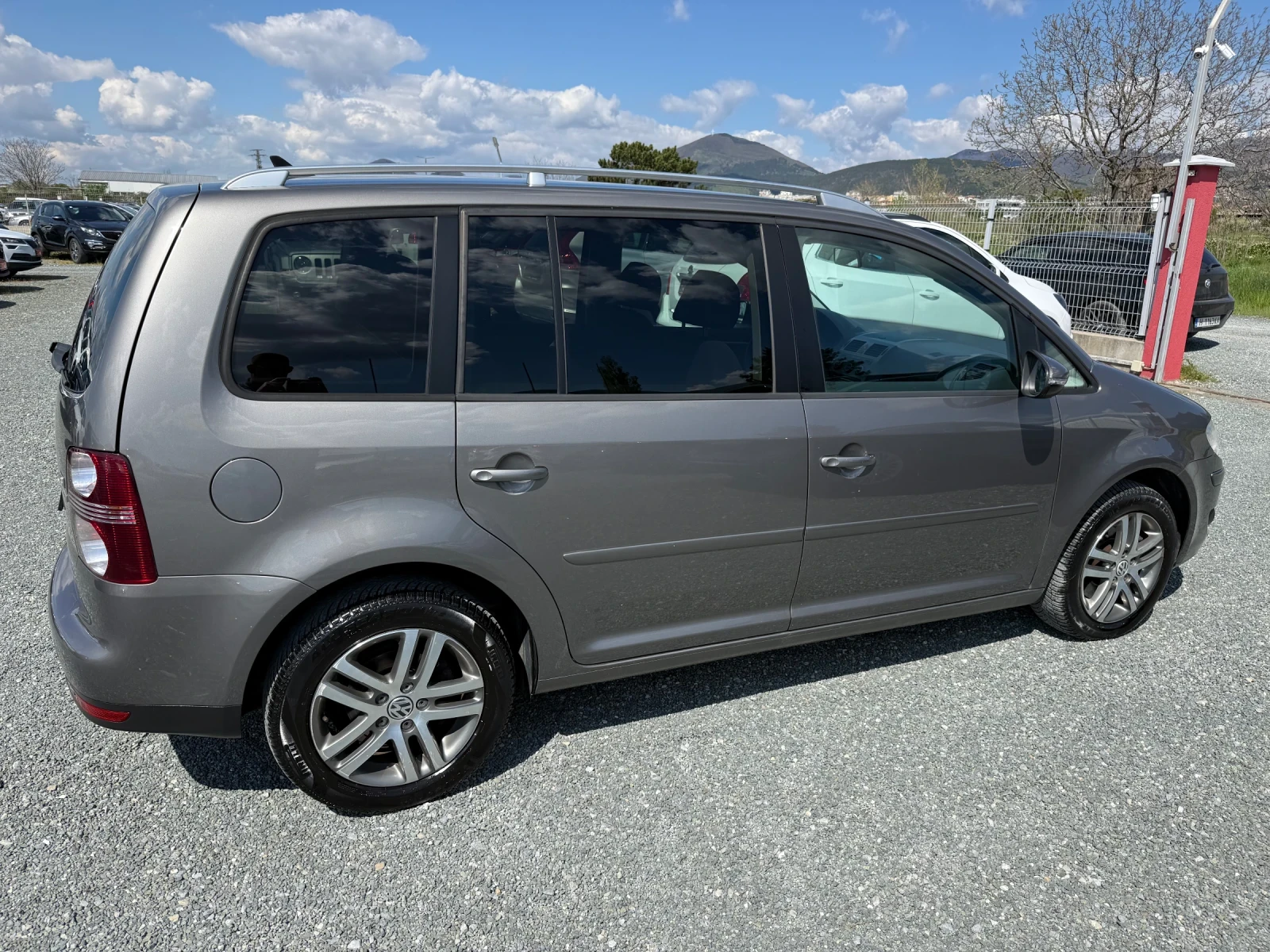 VW Touran (KATO ����)^(�����)^(7-�����) | Mobile.bg � ����������� 5