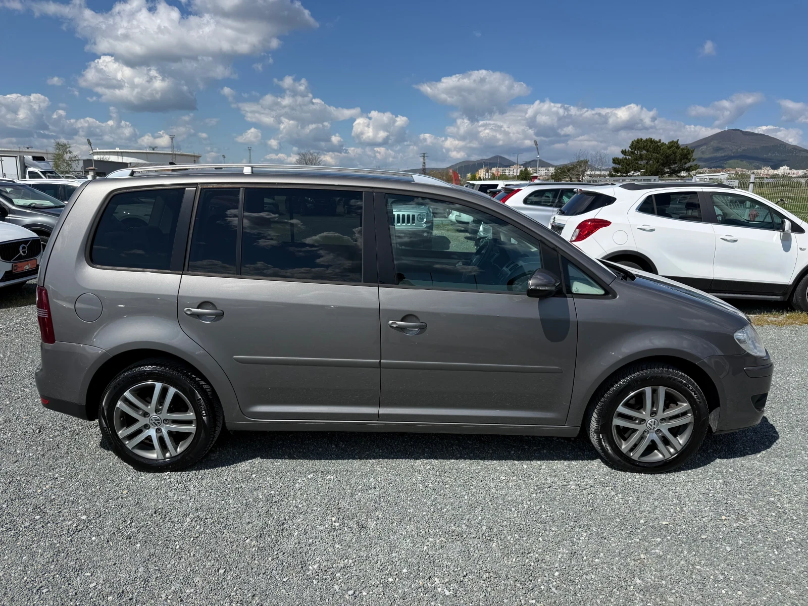 VW Touran (KATO ����)^(�����)^(7-�����) | Mobile.bg � ����������� 4