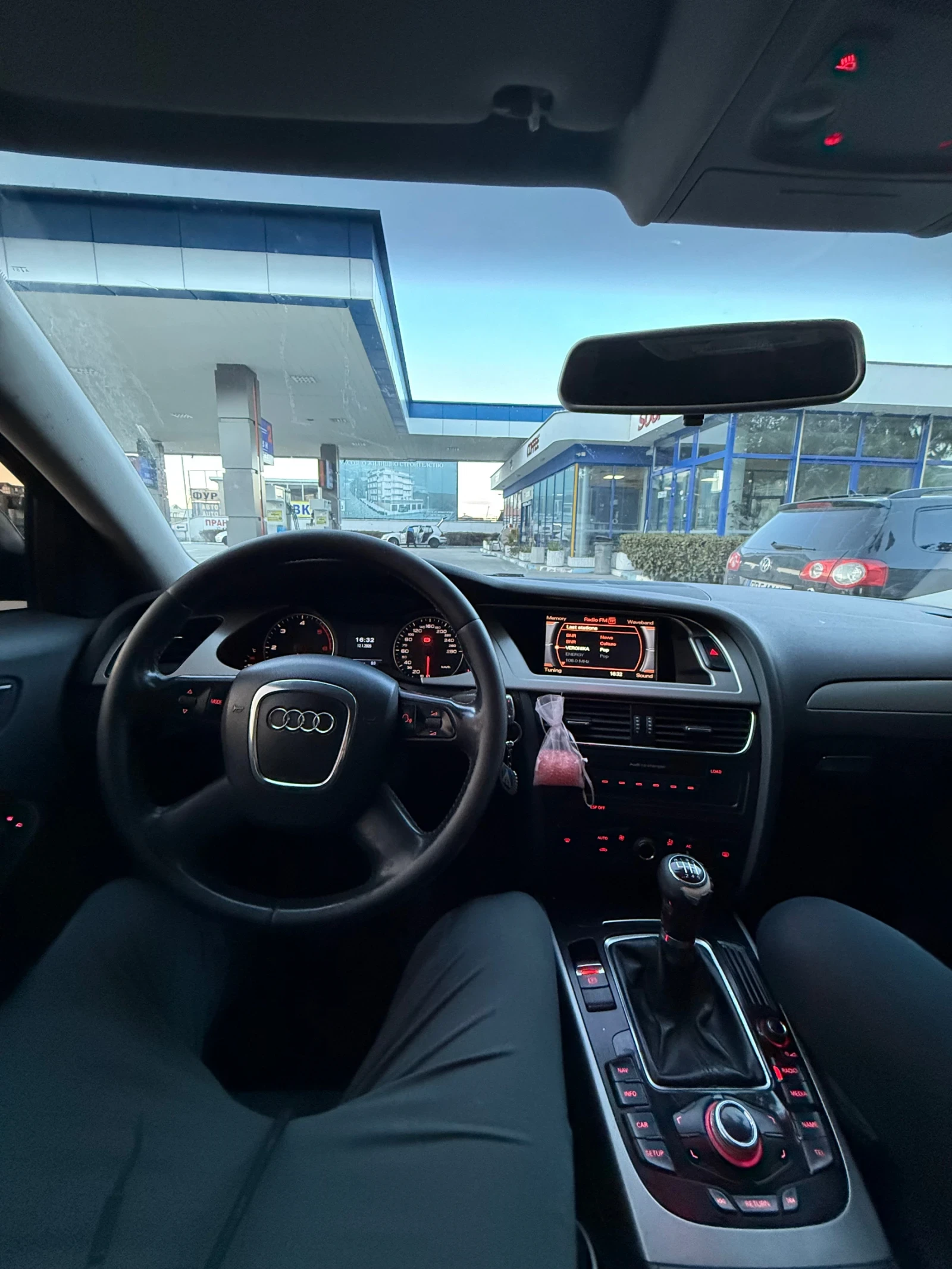 Audi A4 2tdi 143кс ръчка, снимка 6 - Автомобили и джипове - 54282754