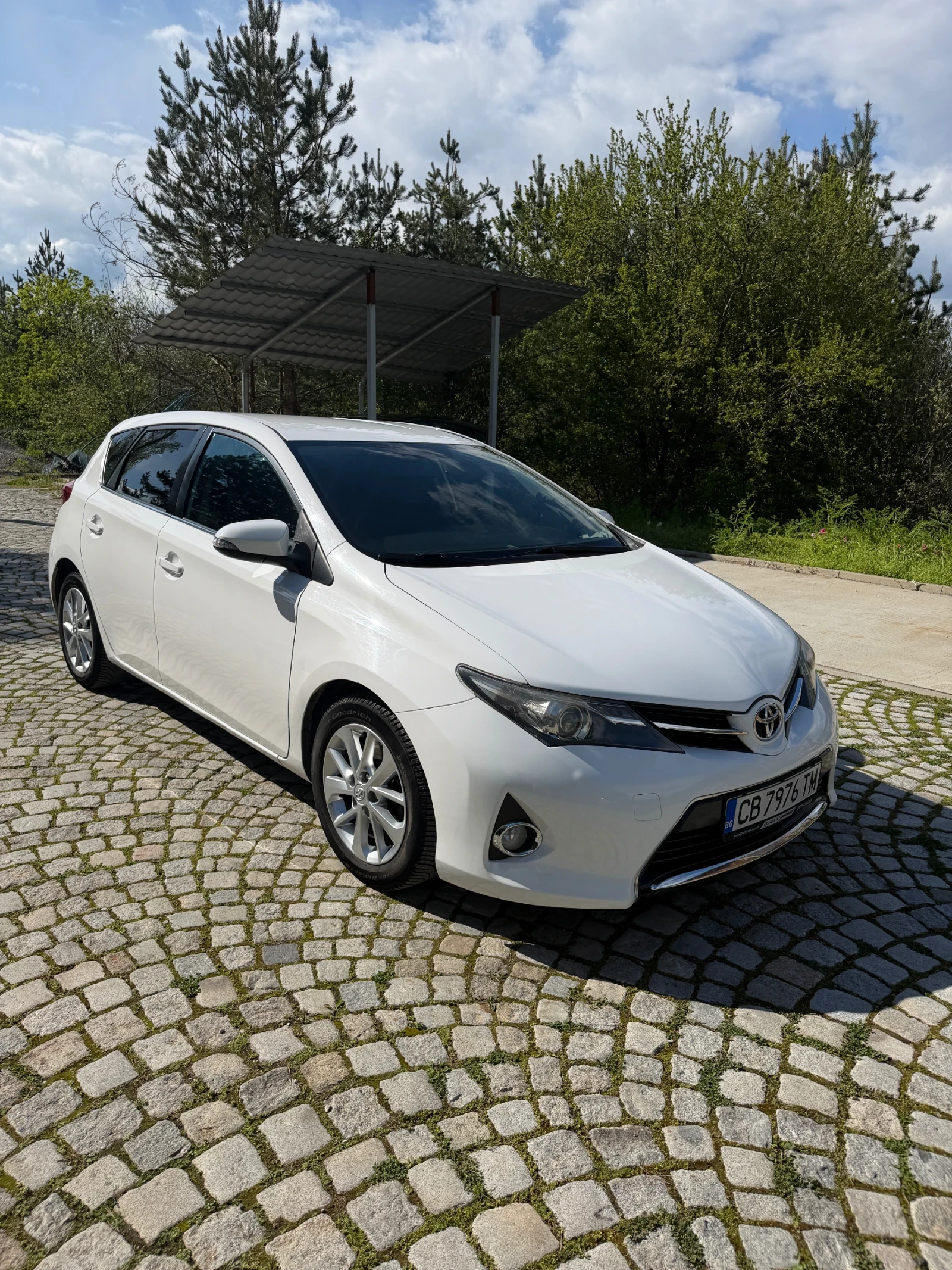 Toyota Auris 2.0 D4D 124 к. с.