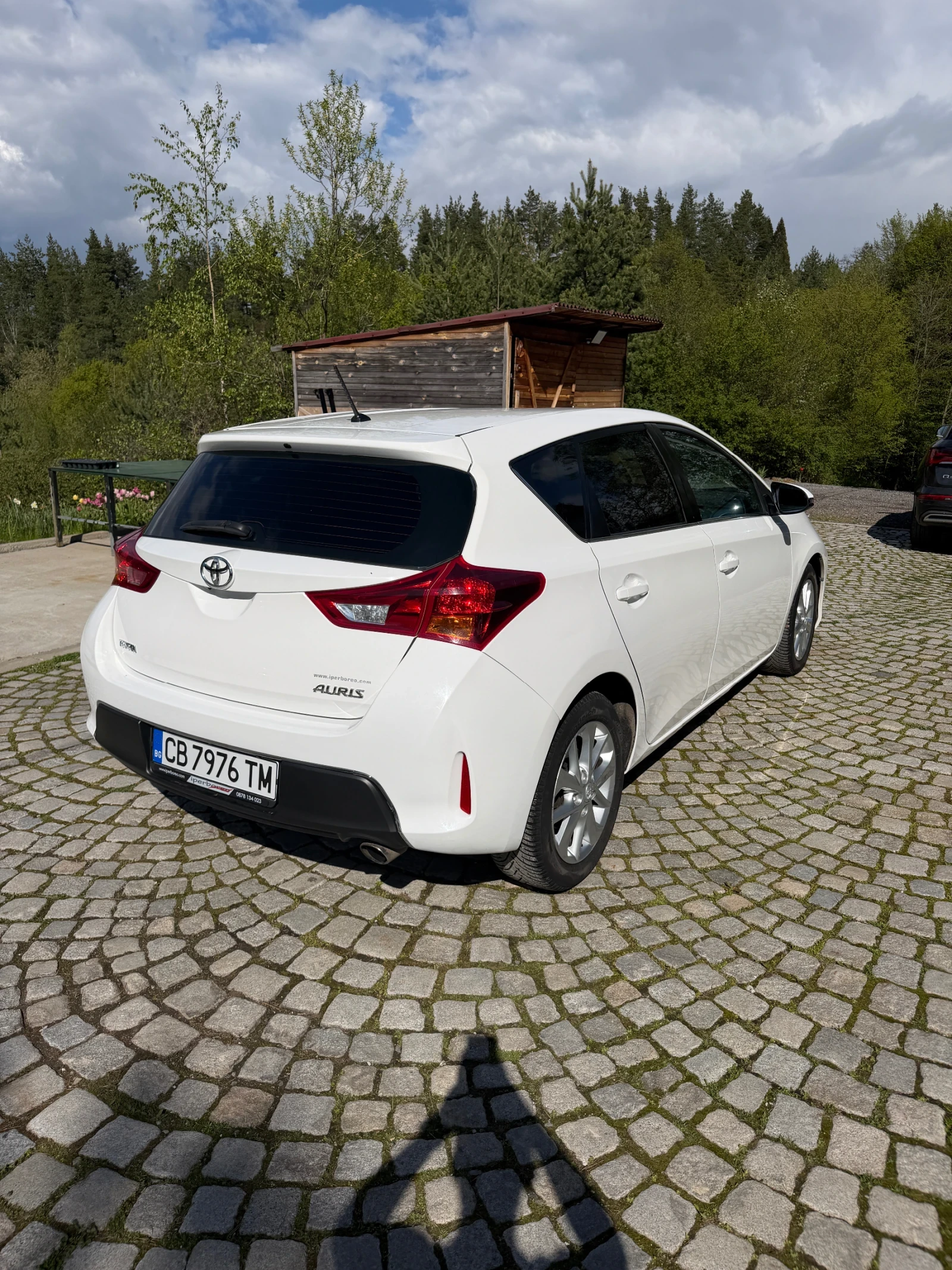 Toyota Auris 2.0 D4D 124 к. с., снимка 5 - Автомобили и джипове - 54391361