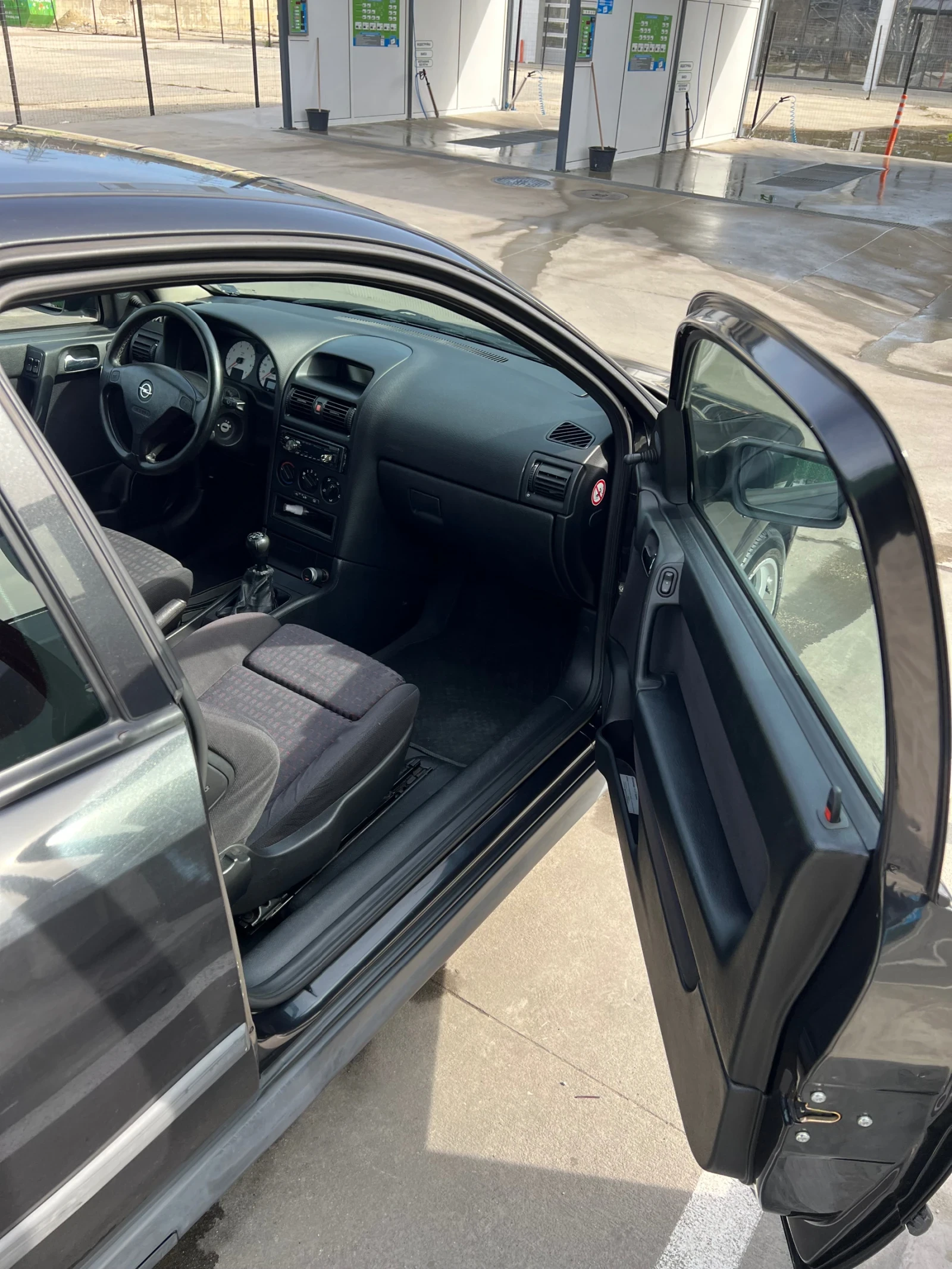 Opel Astra 1.6, снимка 12 - Автомобили и джипове - 54567553