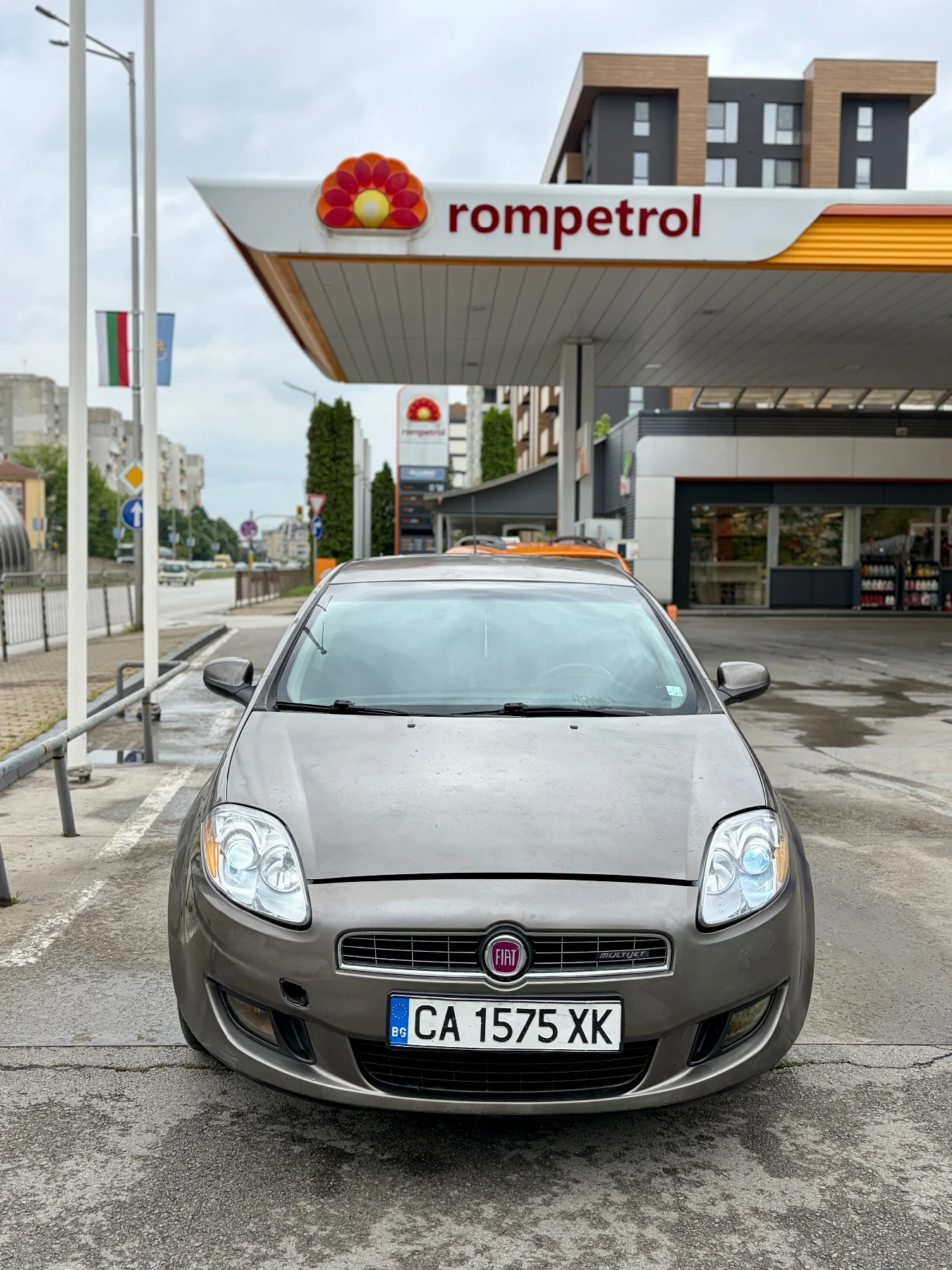 Fiat Bravo 1.9 JTD 8V, снимка 2 - Автомобили и джипове - 54643600