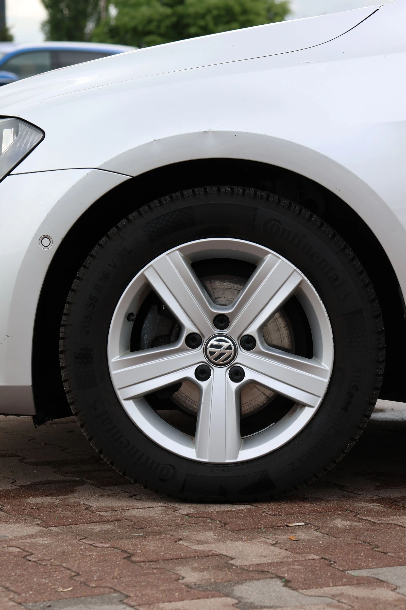 VW Golf Variant 2.0 TDI, снимка 3 - Автомобили и джипове - 54660534