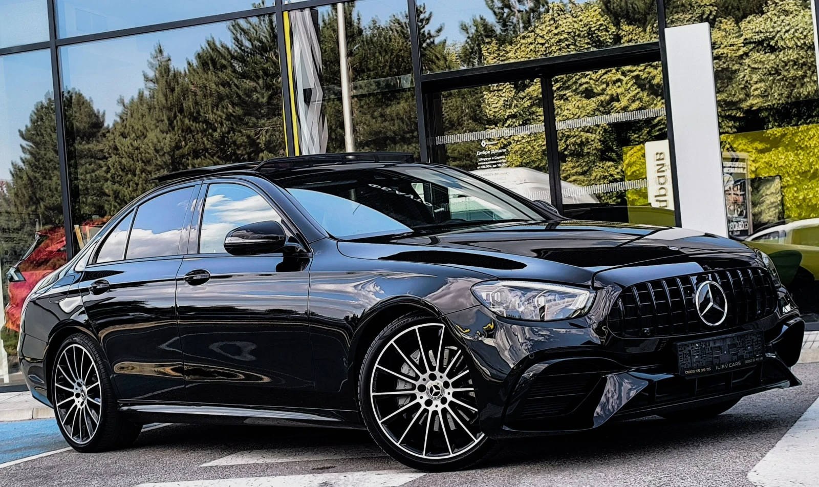 Mercedes-Benz E 220 D FACE AMG PAKET ПАНОРАМА HEAD UP FULL EXTRA, снимка 3 - Автомобили и джипове - 55071899