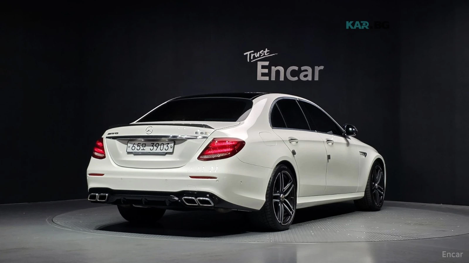 Mercedes-Benz E 63 AMG 4MATIC+ * МАСАЖИ* КОЖА* 360* НАВИ* HUB* ПОДГРЕВ* О, снимка 2 - Автомобили и джипове - 55208391