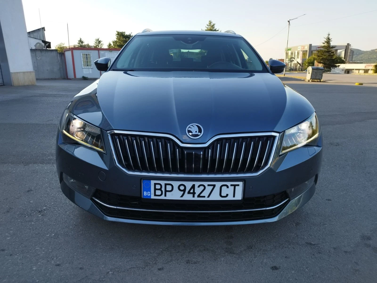 Skoda Superb 2.0 TDI 190к.с, снимка 4 - Автомобили и джипове - 55545276