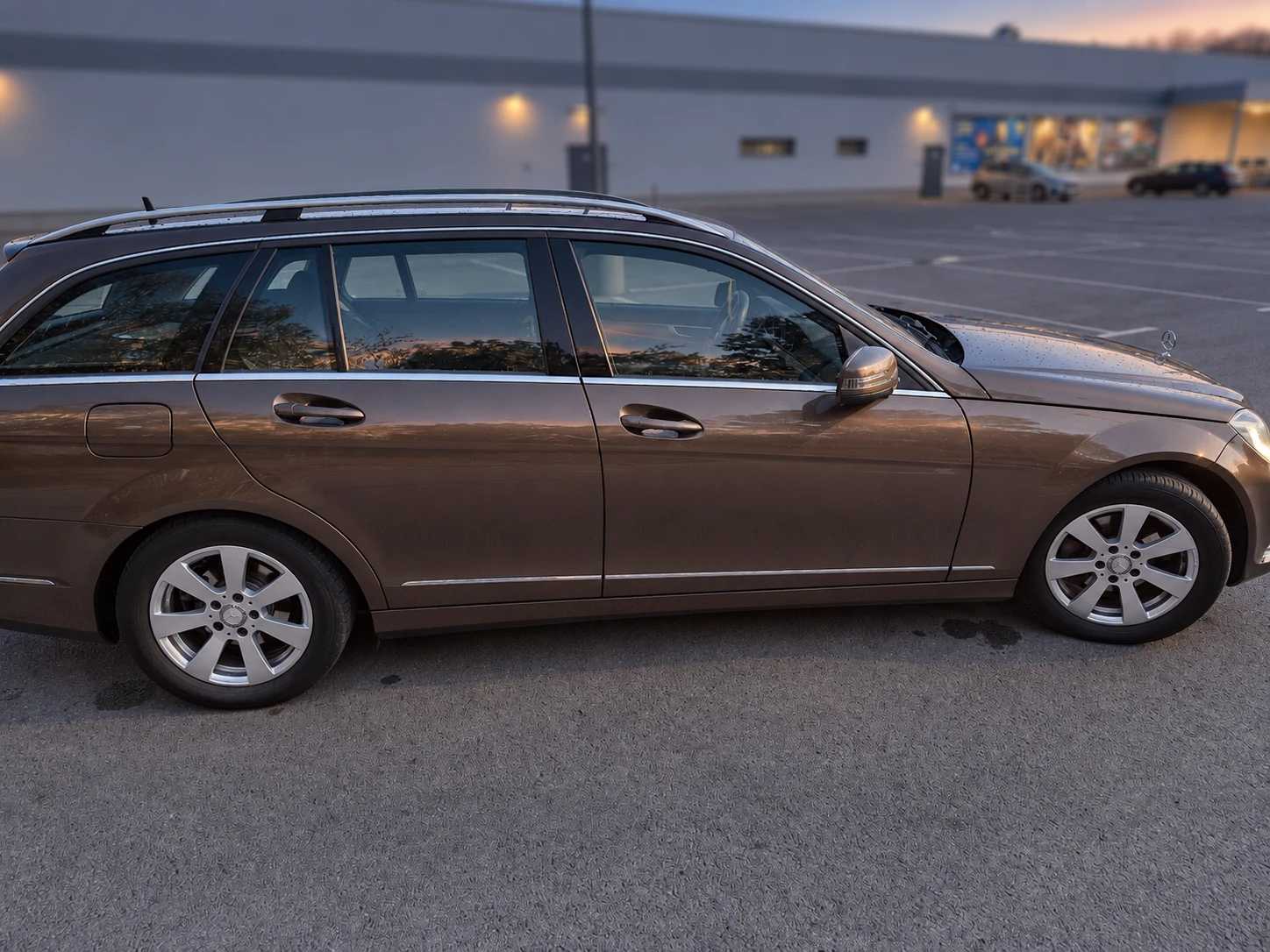 Mercedes-Benz C 200, снимка 7 - Автомобили и джипове - 55684696