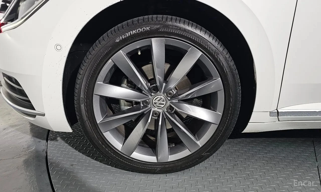 VW Arteon  R LIINE 4Motion / СЕРТИФИКАТ ЗА ОТЛИЧНО КАЧЕСТВО , снимка 5 - Автомобили и джипове - 55924427