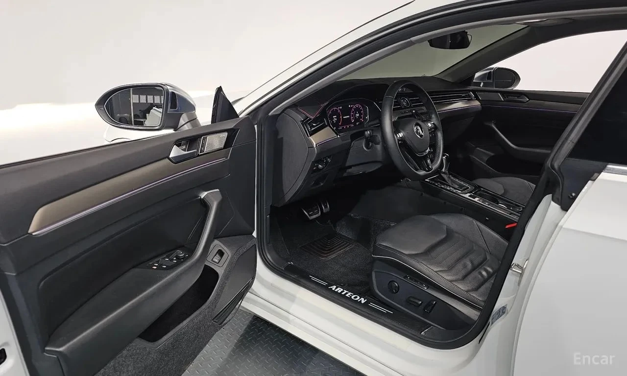 VW Arteon  R LIINE 4Motion / СЕРТИФИКАТ ЗА ОТЛИЧНО КАЧЕСТВО , снимка 10 - Автомобили и джипове - 55924427