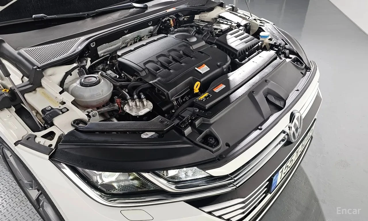 VW Arteon  R LIINE 4Motion / СЕРТИФИКАТ ЗА ОТЛИЧНО КАЧЕСТВО , снимка 6 - Автомобили и джипове - 55924427