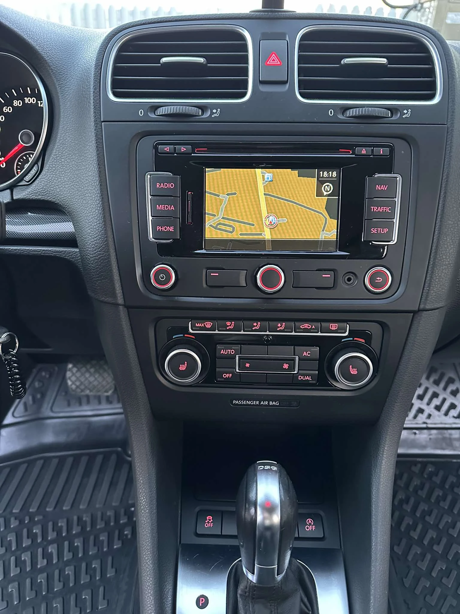 VW Golf SWIS, снимка 8 - Автомобили и джипове - 56354498
