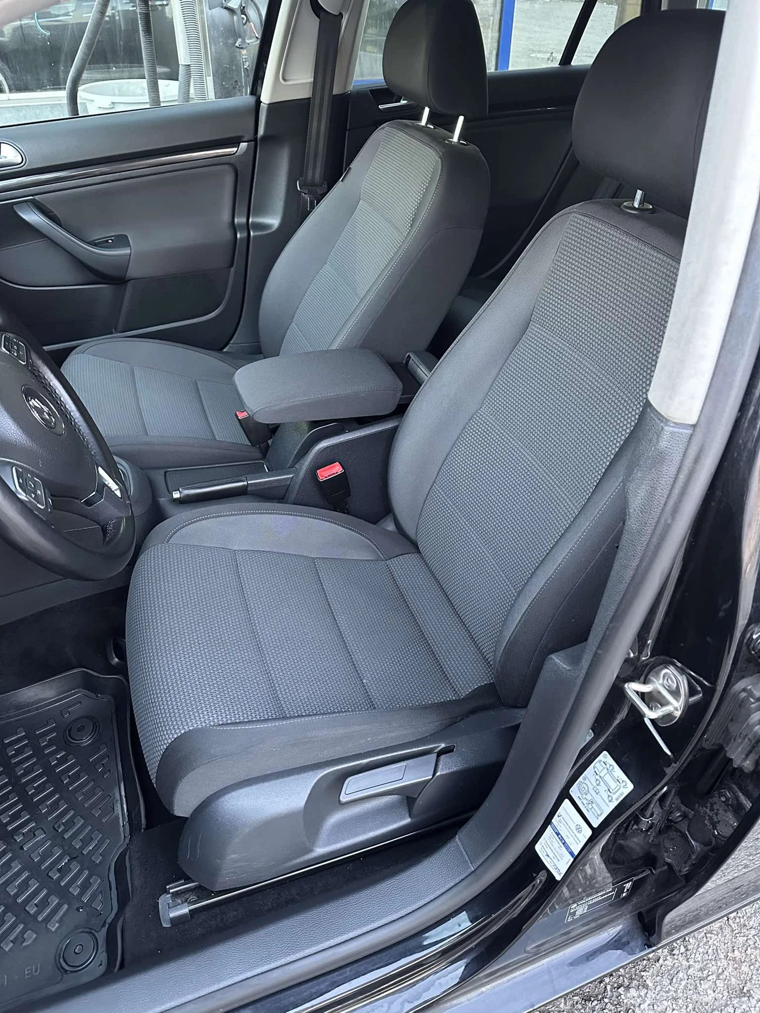 VW Golf SWIS, снимка 6 - Автомобили и джипове - 56354498