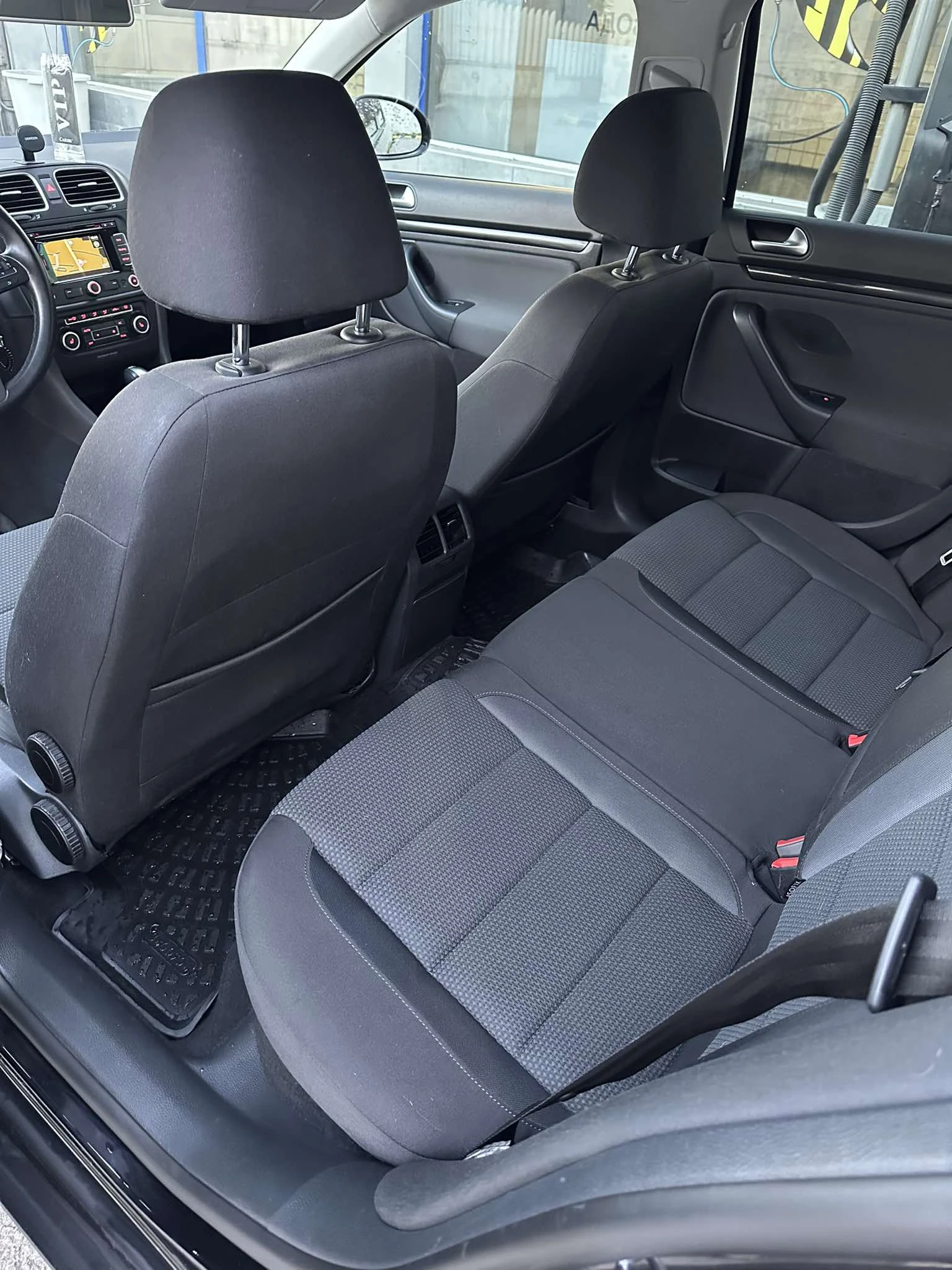 VW Golf SWIS, снимка 11 - Автомобили и джипове - 56354498