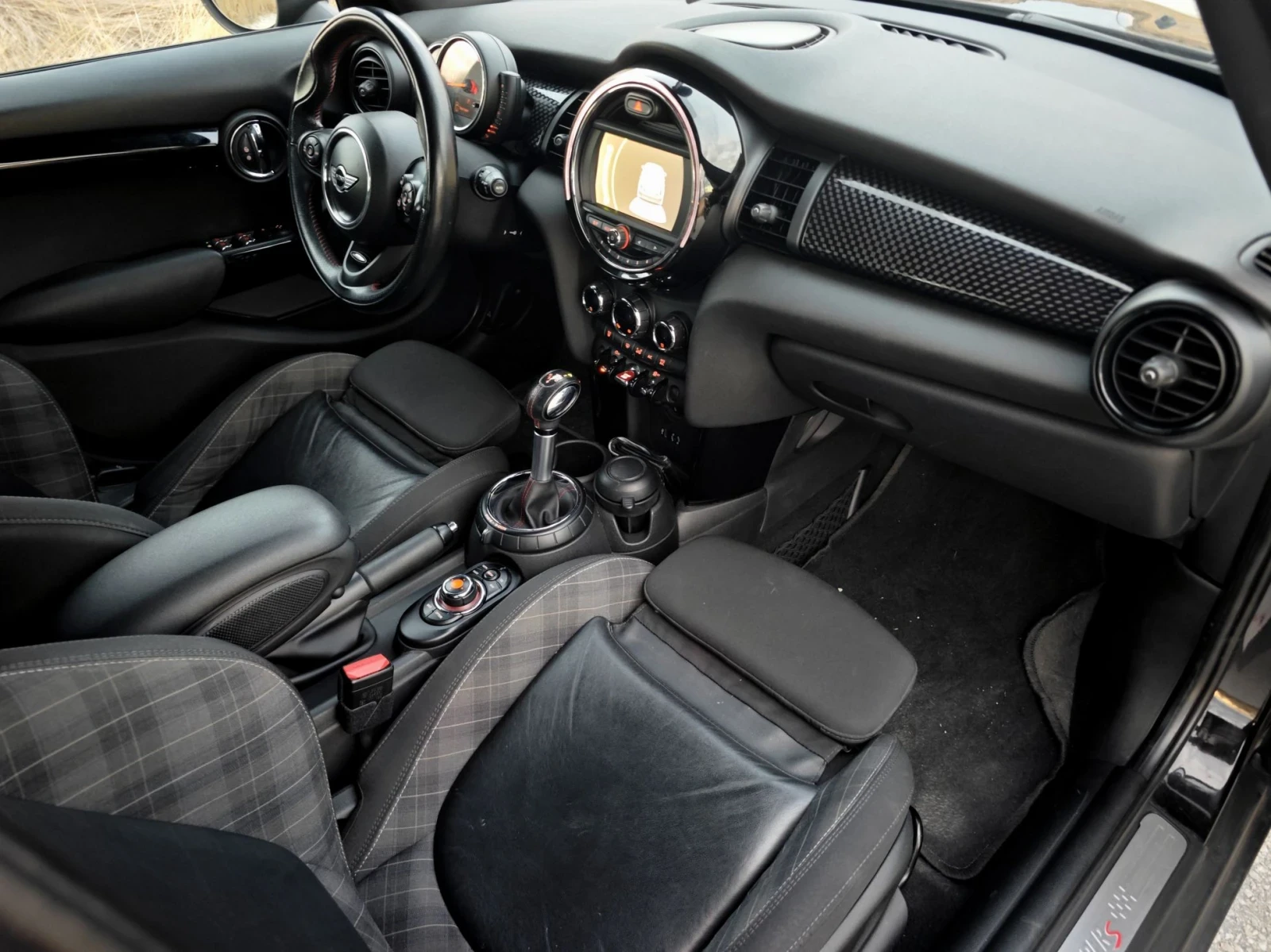 Mini Cooper s Mini cooper SD * JWC* 2.0D/170ks* Автомат* , снимка 16 - Автомобили и джипове - 56261060