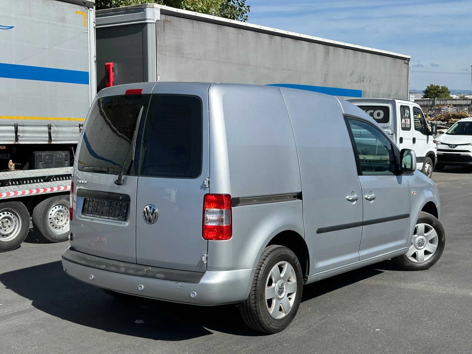 VW Caddy 2.0, снимка 2 - Автомобили и джипове - 56541218