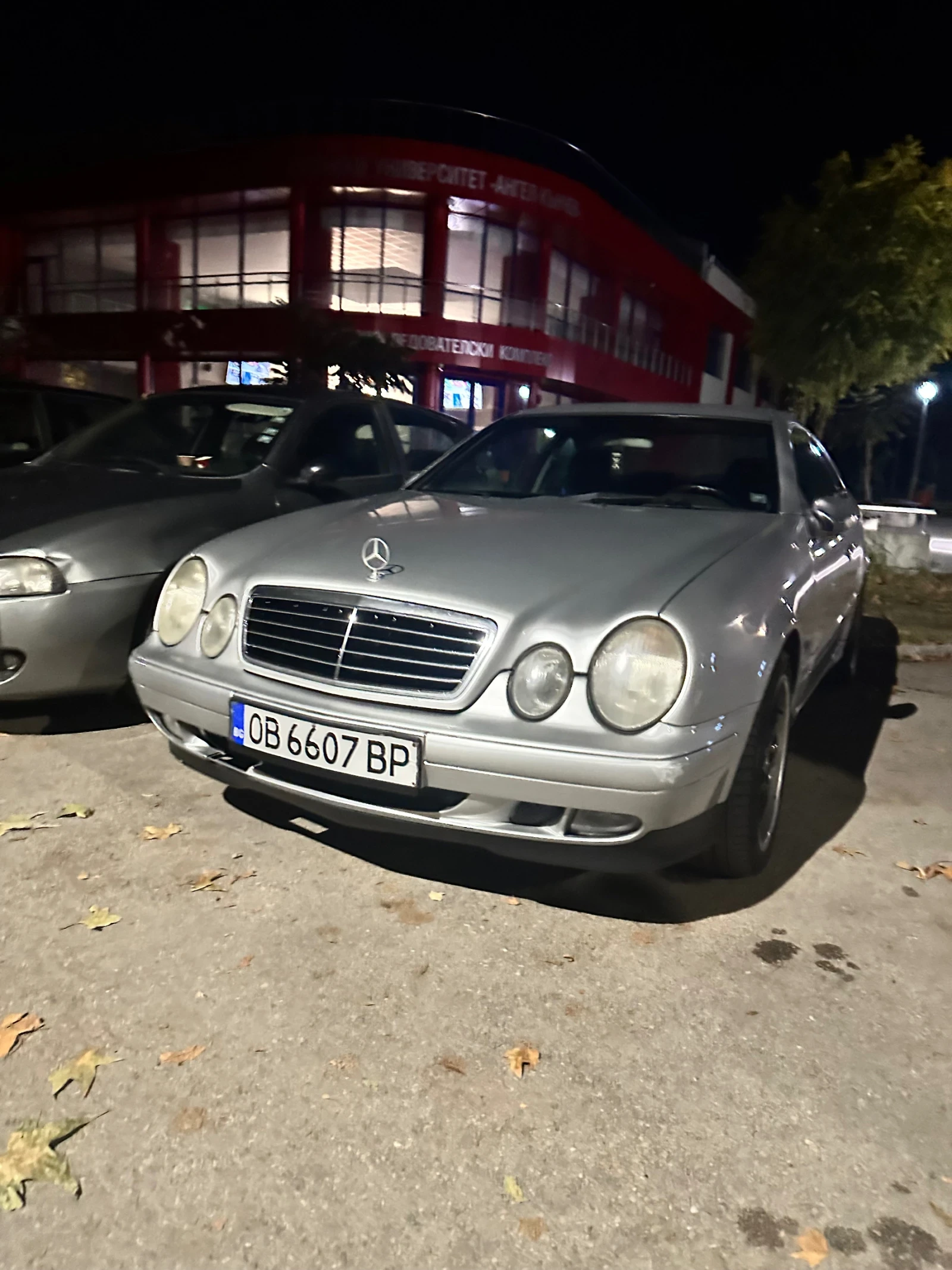 Mercedes-Benz CLK, снимка 8 - Автомобили и джипове - 56582902
