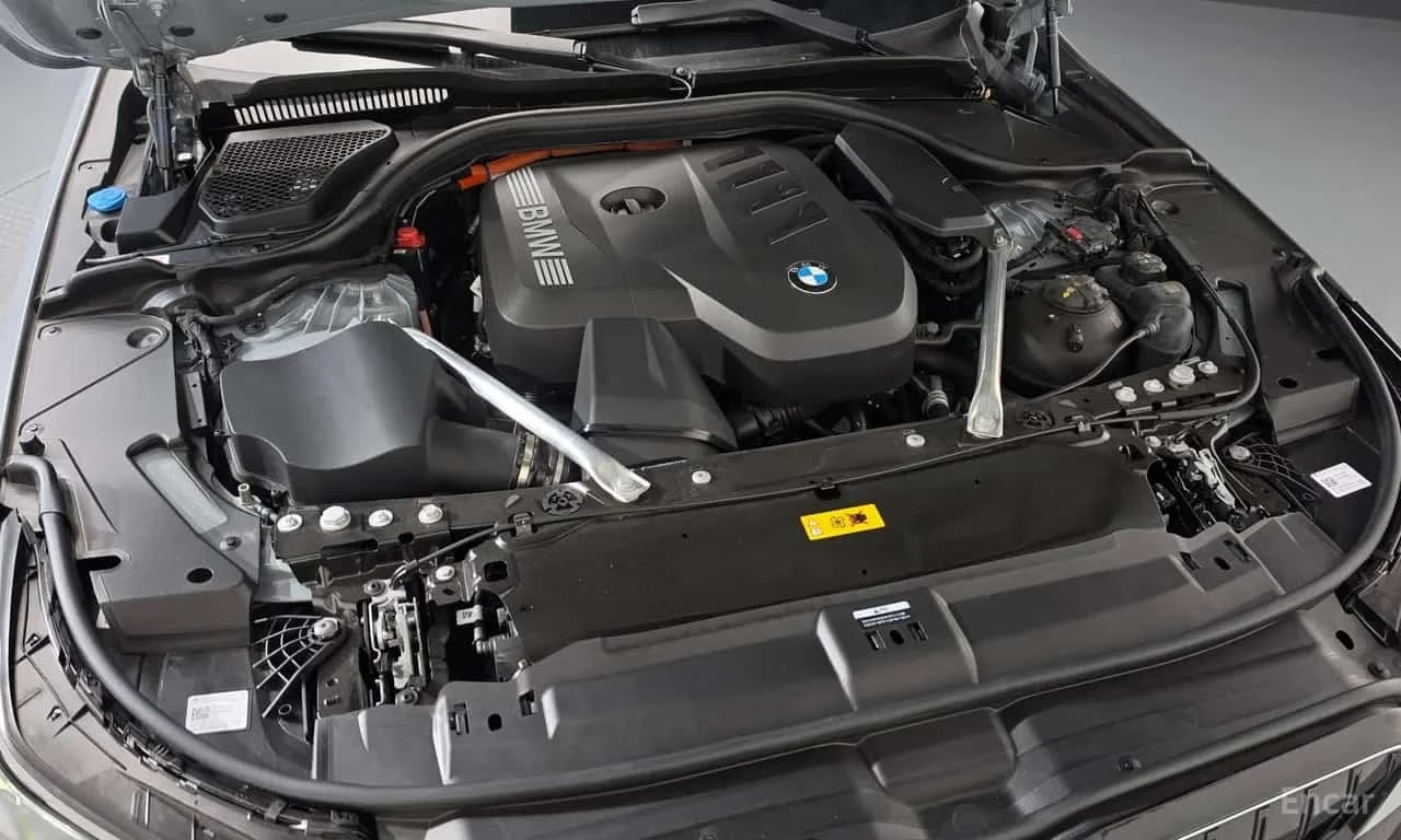 BMW 530E * M Sport * , снимка 6 - Автомобили и джипове - 56685260