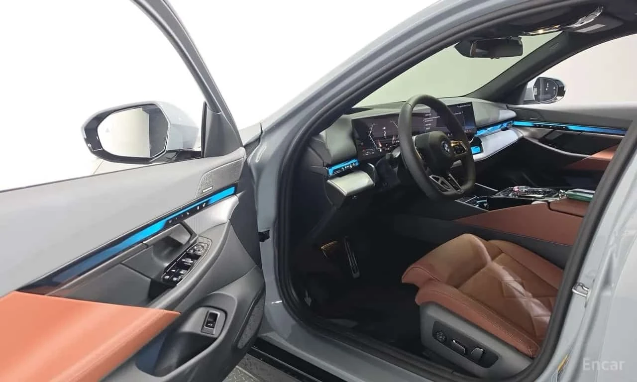 BMW 530E * M Sport * , снимка 10 - Автомобили и джипове - 56685260
