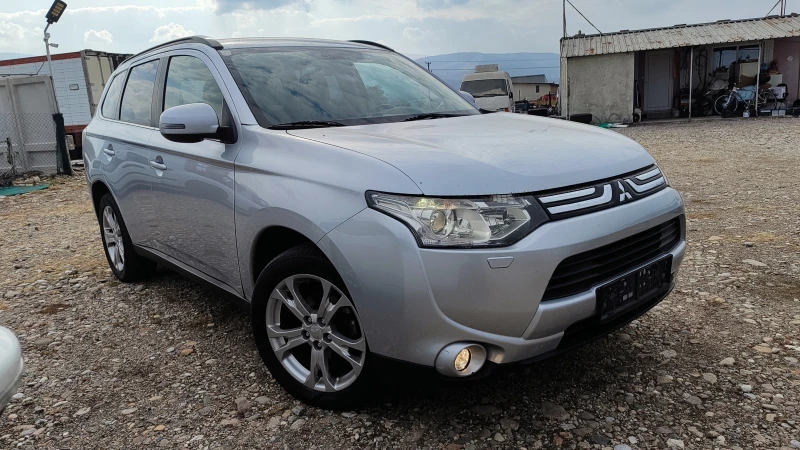 Mitsubishi Outlander 4x4 7места, снимка 2 - Автомобили и джипове - 49616845