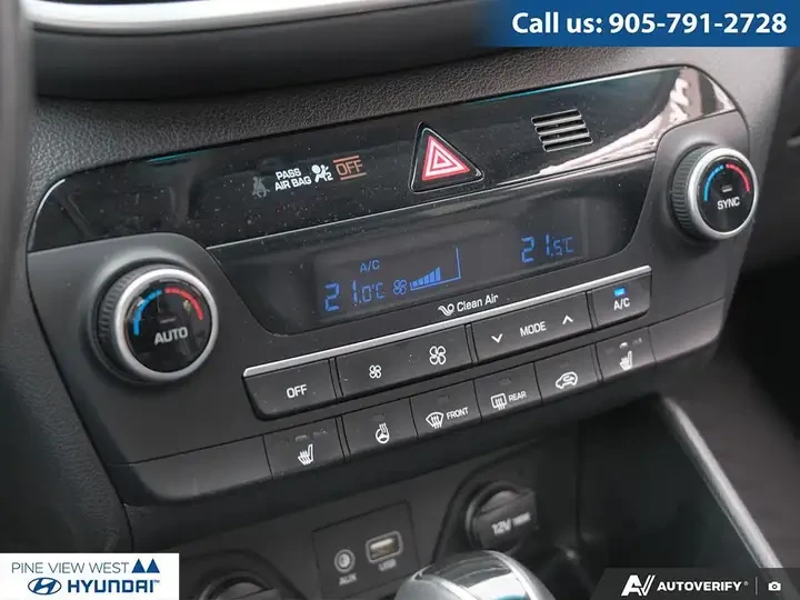 Hyundai Tucson Luxury/LOADED/50.000km/CARFAX, снимка 13 - Автомобили и джипове - 55157581