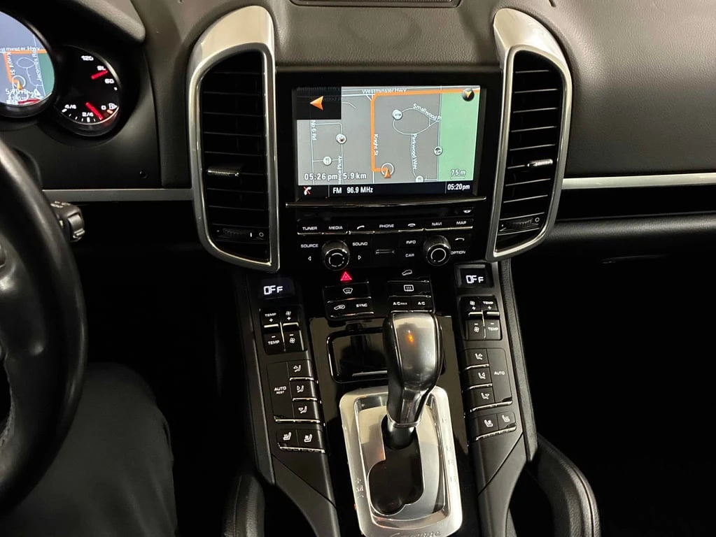 Porsche Cayenne * AWD 4dr * CARFAX * БЕЗ ПЪРВОНАЧАЛНА ВНОСКА - изображение 9