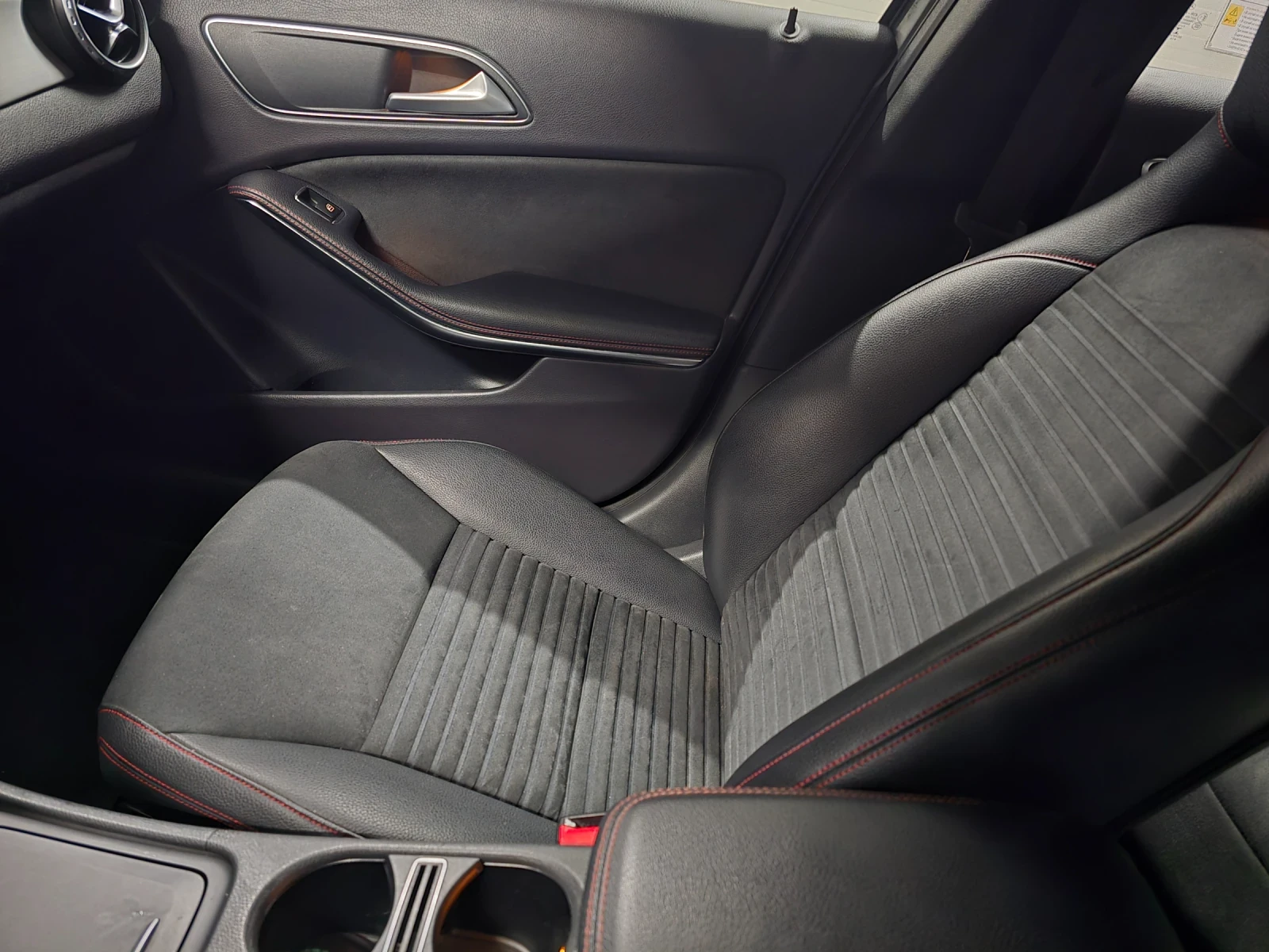 Mercedes-Benz GLA 220  - изображение 2