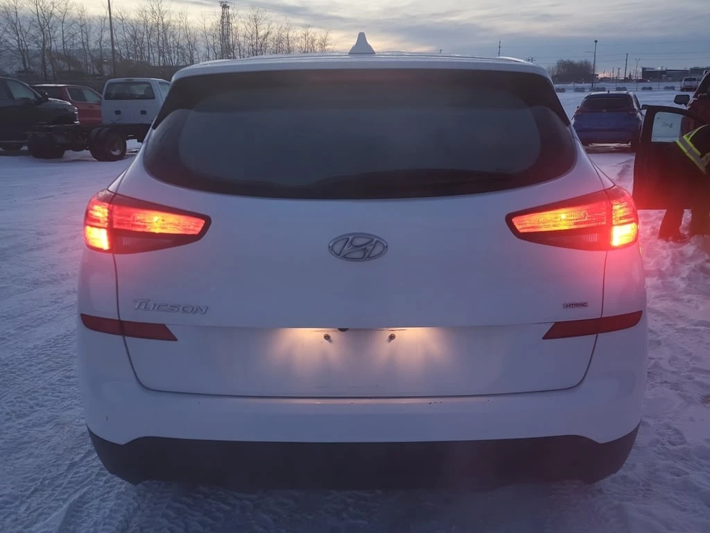 Hyundai Tucson * ESSENTIAL * CARFAX * ���� �� �� | Mobile.bg � ����������� 5