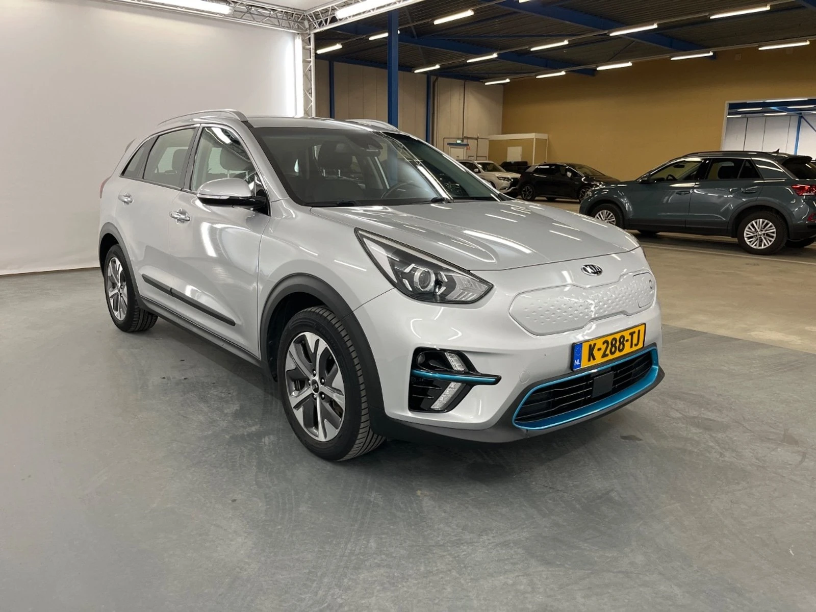 Kia Niro EV, снимка 9 - Автомобили и джипове - 54005322