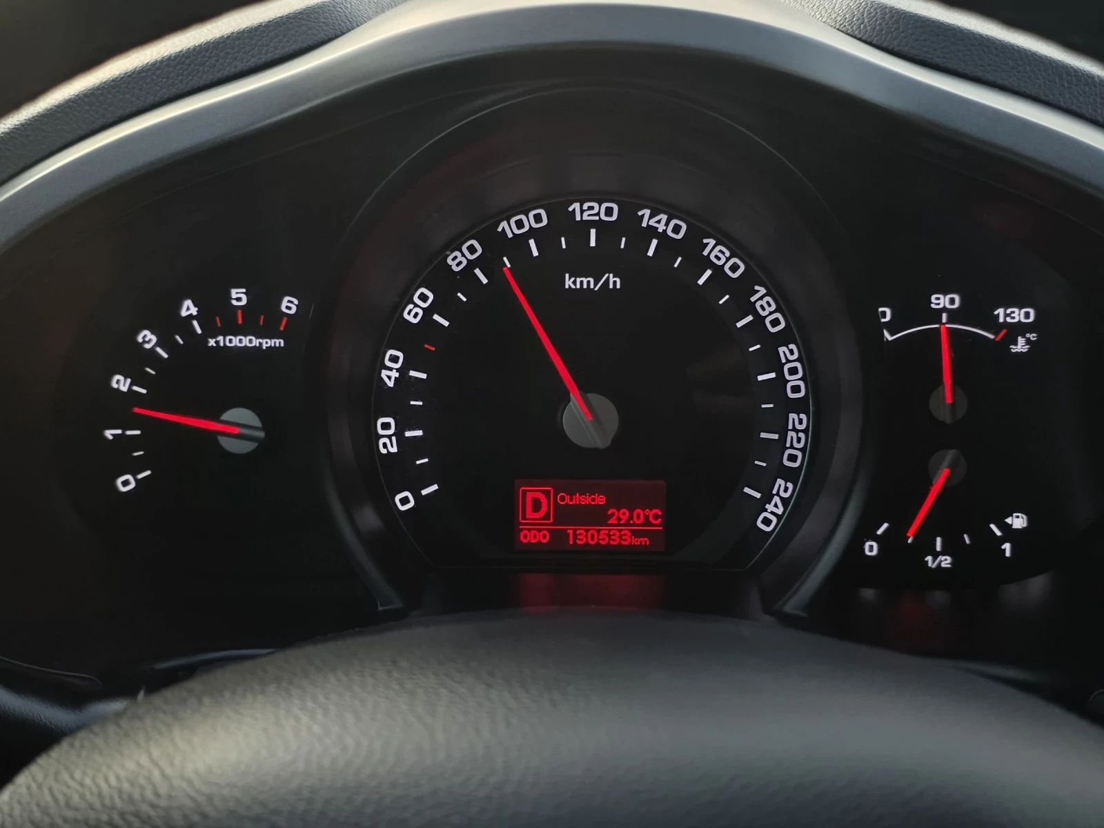 Kia Sportage 2.0CRDI 4X4 AUTOMATIC 130000km, снимка 10 - Автомобили и джипове - 55215299