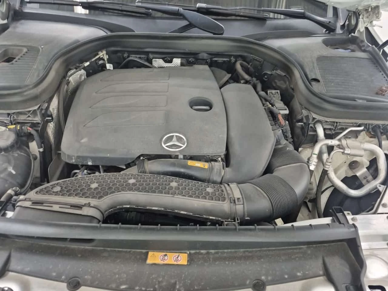 Mercedes-Benz GLC 300  360 / PANO / 2 КЛЮЧА, снимка 16 - Автомобили и джипове - 55475064