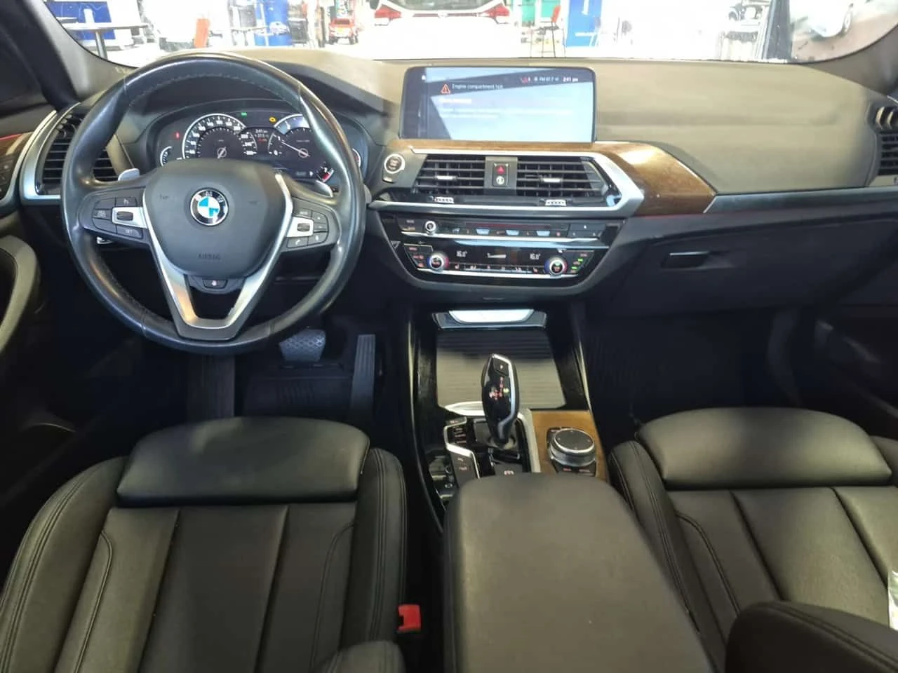 BMW X3 xDrive30i / АВТОКРЕДИТ / ПАНОРАМА / ПОДГРЕВИ , снимка 10 - Автомобили и джипове - 55662223