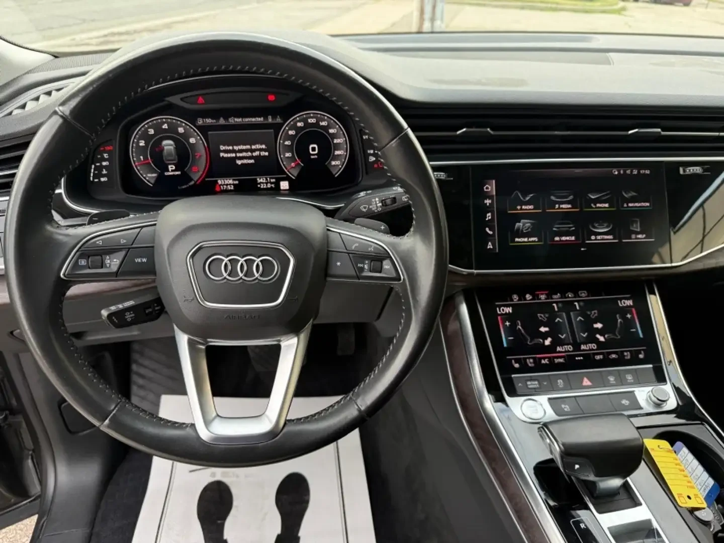 Audi Q8 55TFSI* MATRIX* S* LINE* ОБДУХВАНЕ* 360КАМЕРА* , снимка 8 - Автомобили и джипове - 55787430
