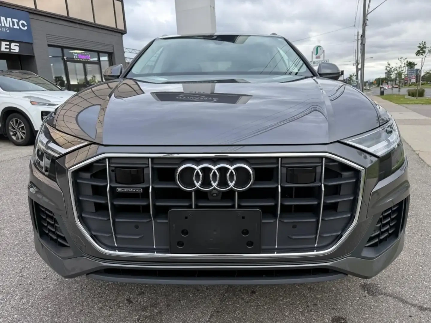 Audi Q8 55TFSI* MATRIX* S* LINE* ОБДУХВАНЕ* 360КАМЕРА* , снимка 5 - Автомобили и джипове - 55787430
