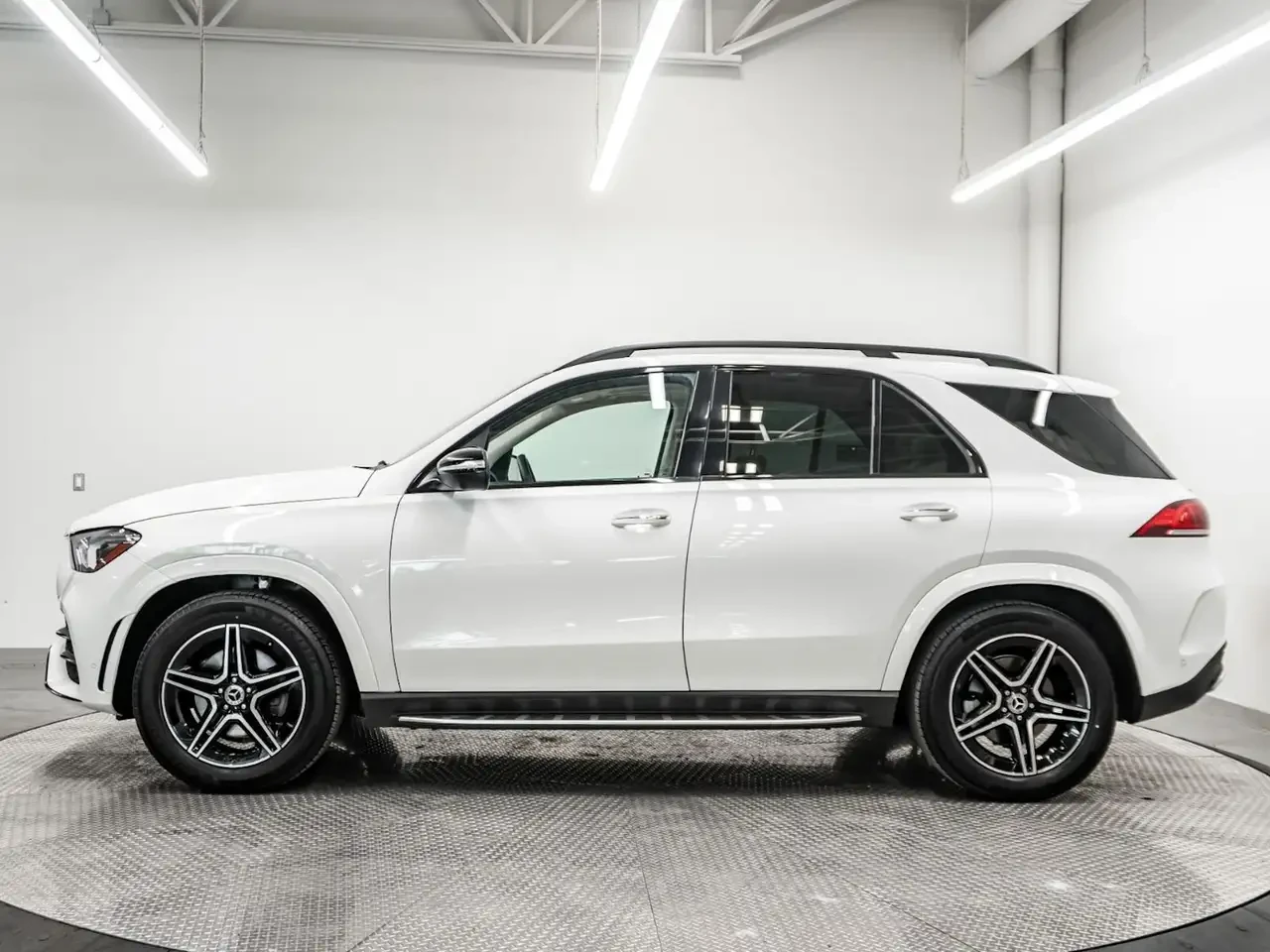 Mercedes-Benz GLE, снимка 2 - Автомобили и джипове - 56180836