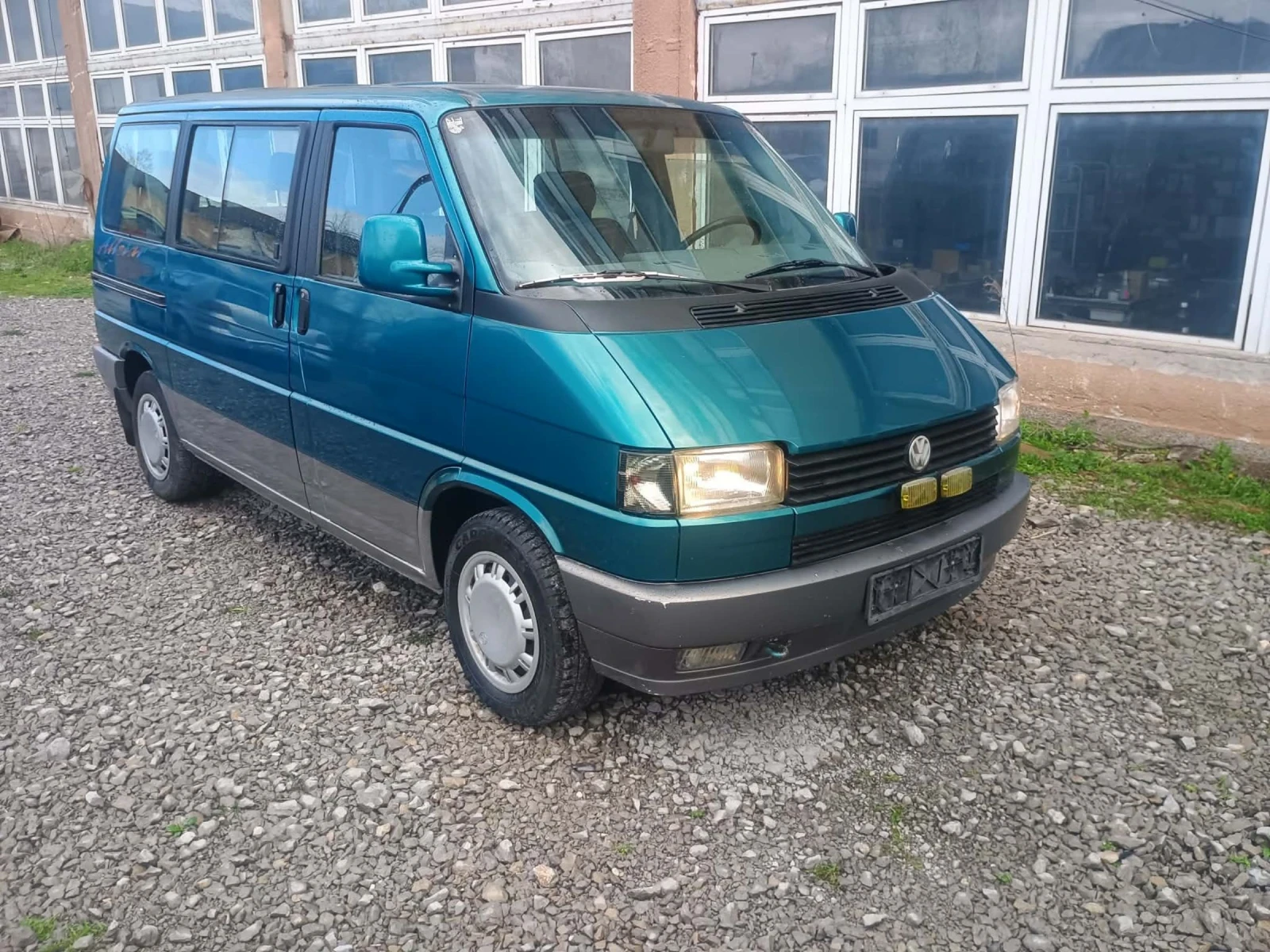 VW T4 2.4 D  1996г 140000км реални. Мултивана. , снимка 3 - Бусове и автобуси - 54167672