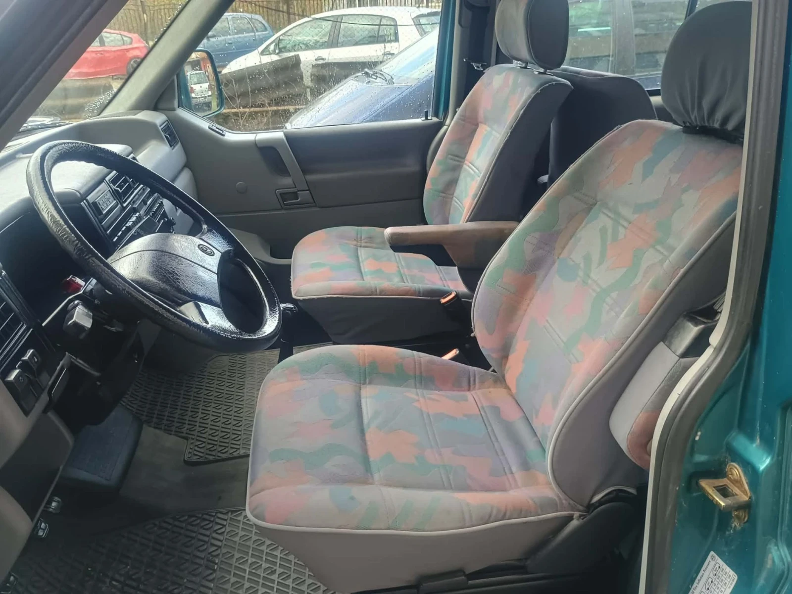 VW T4 2.4 D  1996г 140000км реални. Мултивана. , снимка 9 - Бусове и автобуси - 54167672