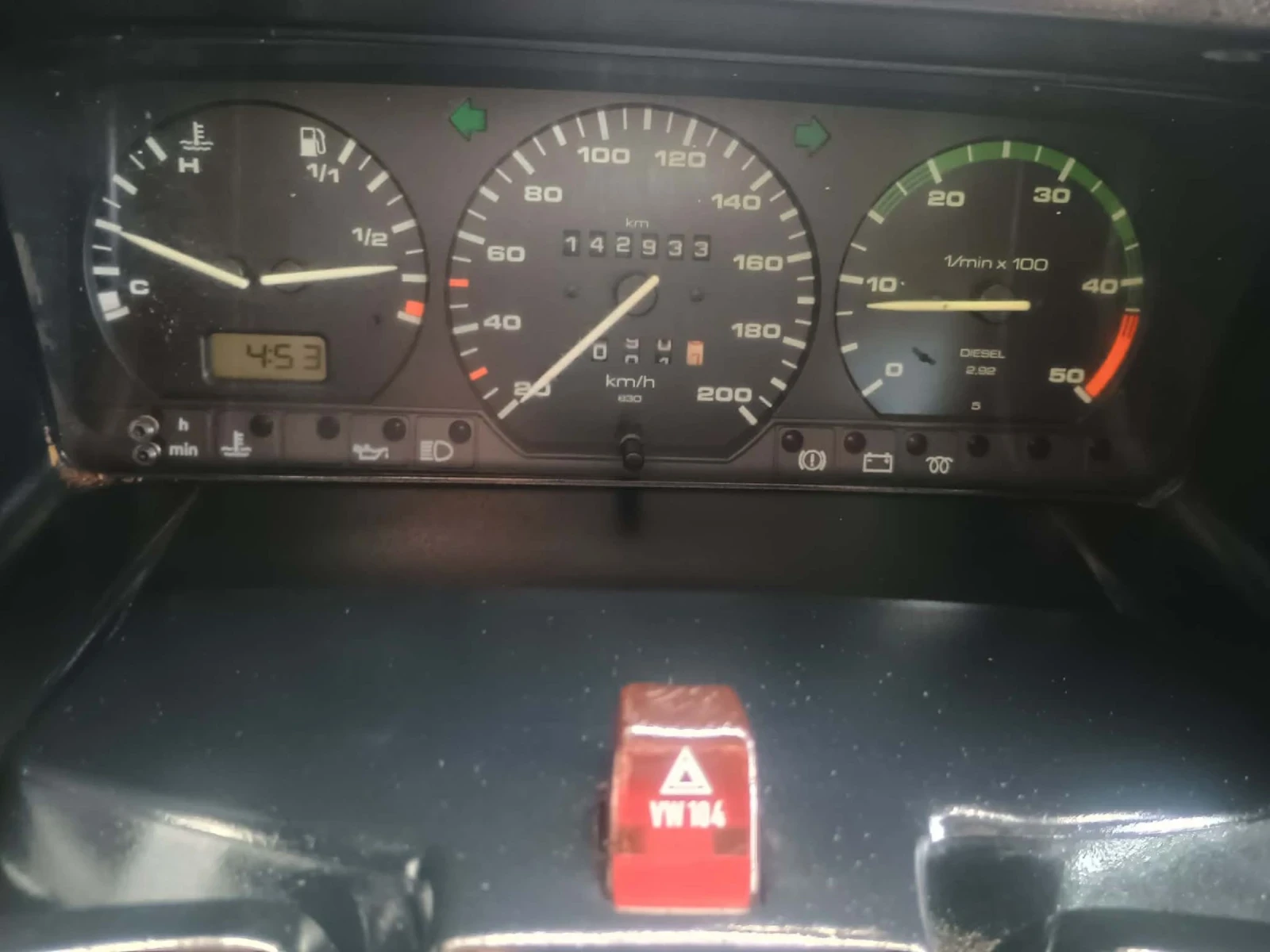 VW T4 2.4 D  1996г 140000км реални. Мултивана. , снимка 10 - Бусове и автобуси - 54167672