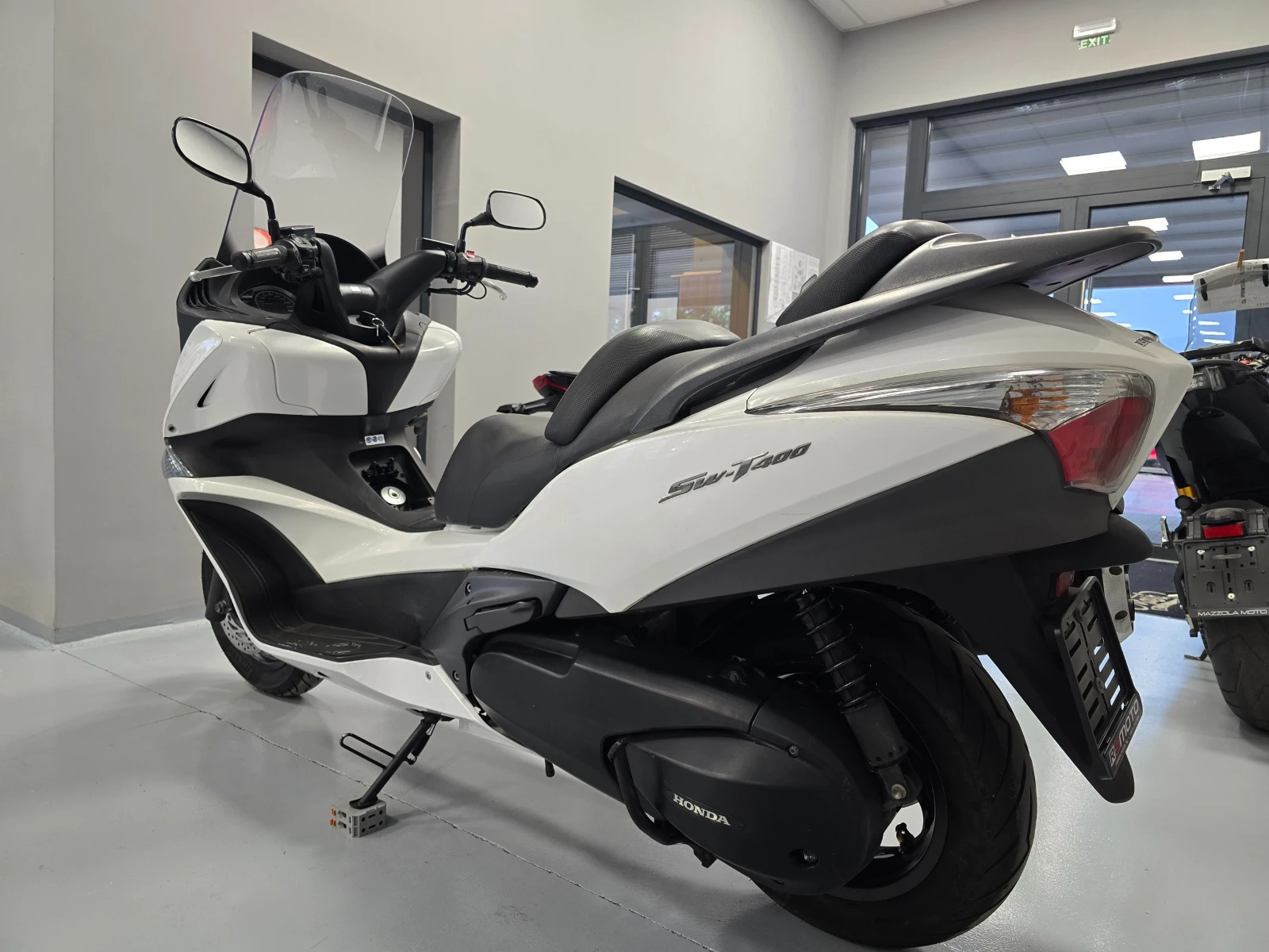 Honda Silver Wing 400ie, SW-T 400, ABS-2015г. - изображение 7