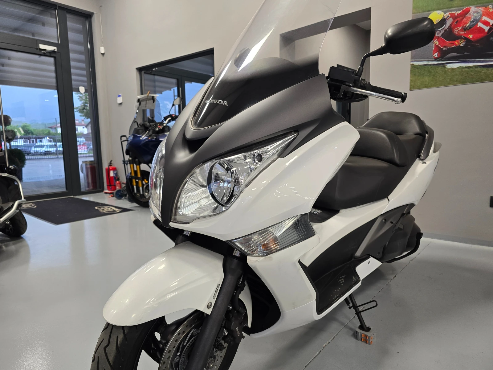 Honda Silver Wing 400ie, SW-T 400, ABS-2015г. - изображение 10